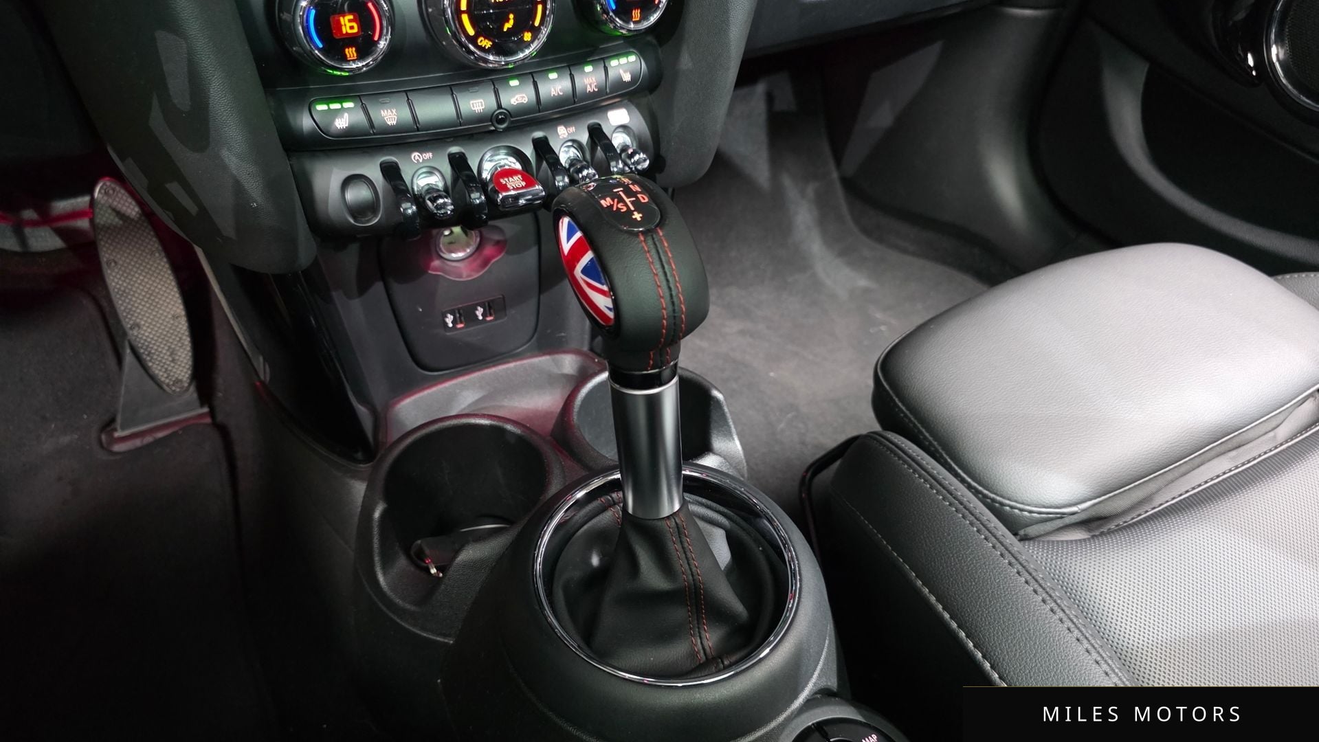 MINI Cooper S 2019 — миниатюра 9