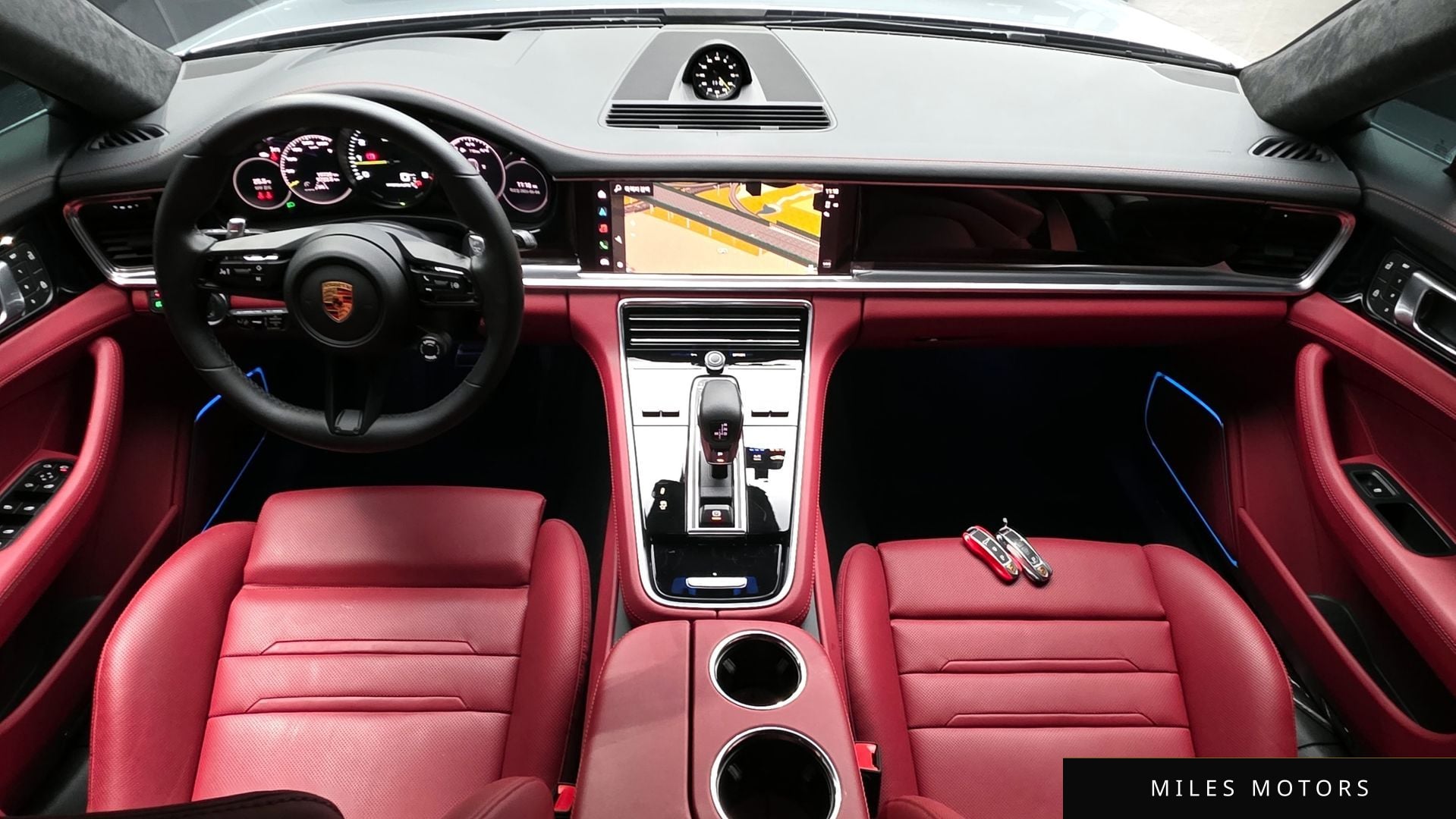 Porsche Panamera 2023 — миниатюра 10
