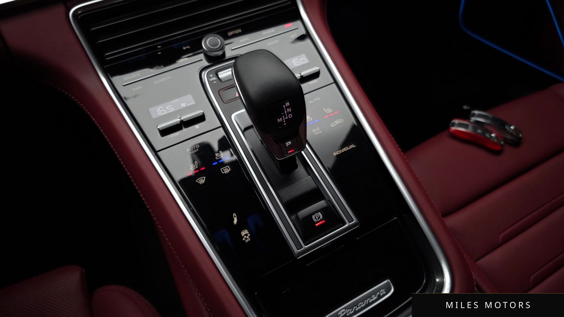 Porsche Panamera 2023 — миниатюра 12