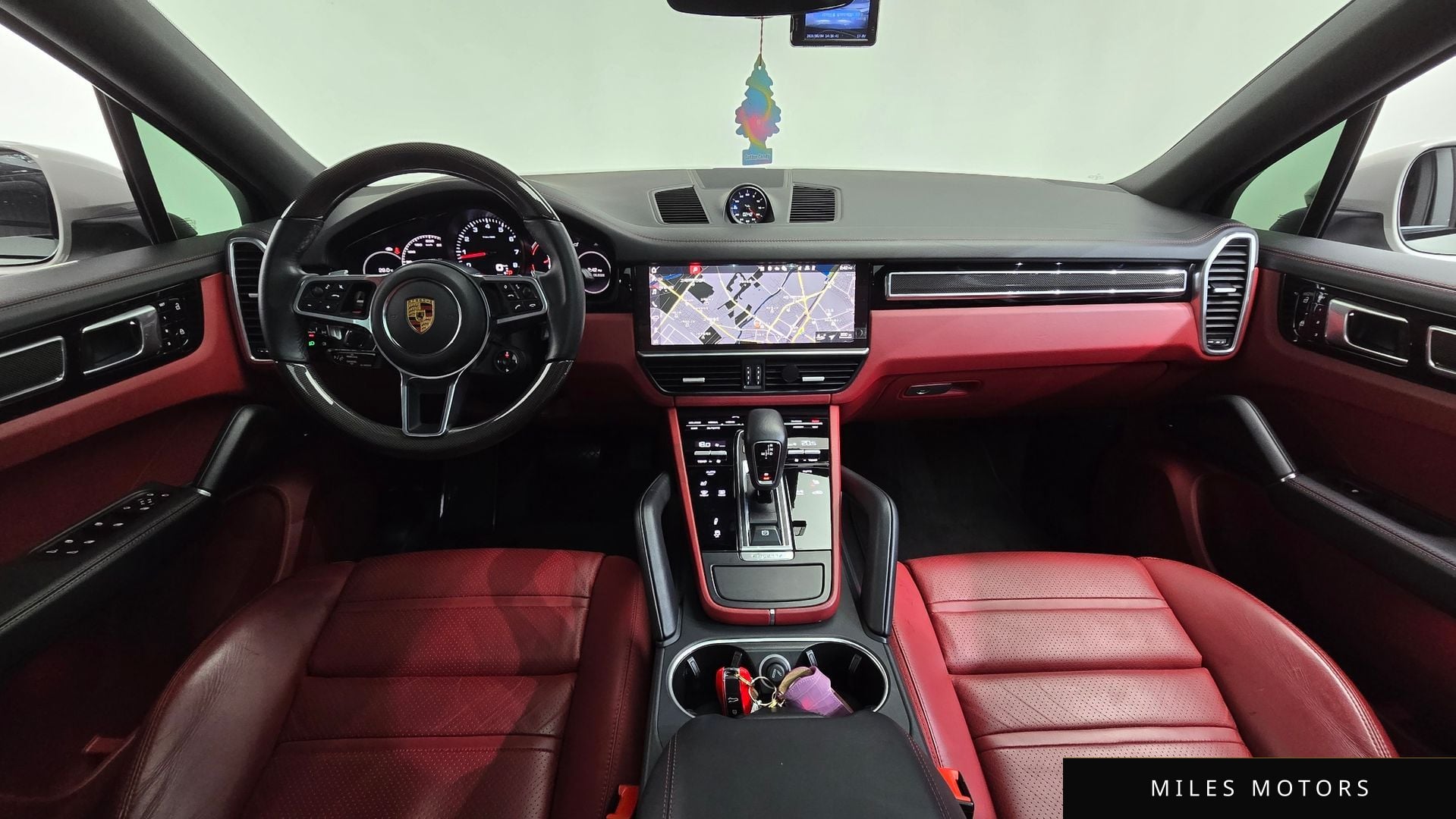 Porsche Cayenne 2021 — миниатюра 7