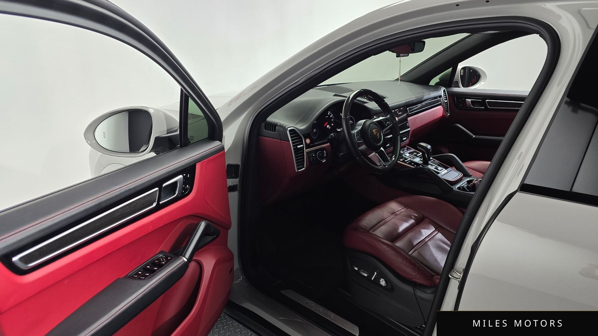 Porsche Cayenne 2021 — миниатюра 10