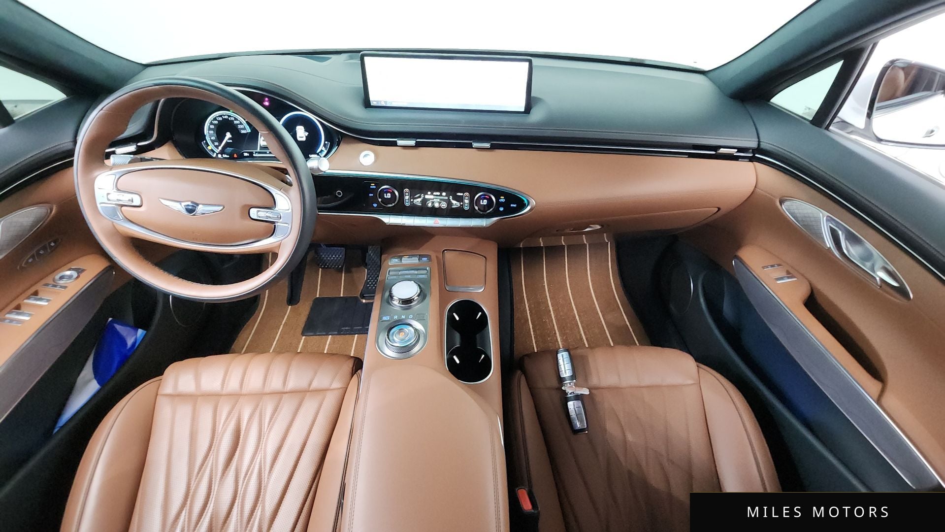 Genesis GV70 2023 — миниатюра 10
