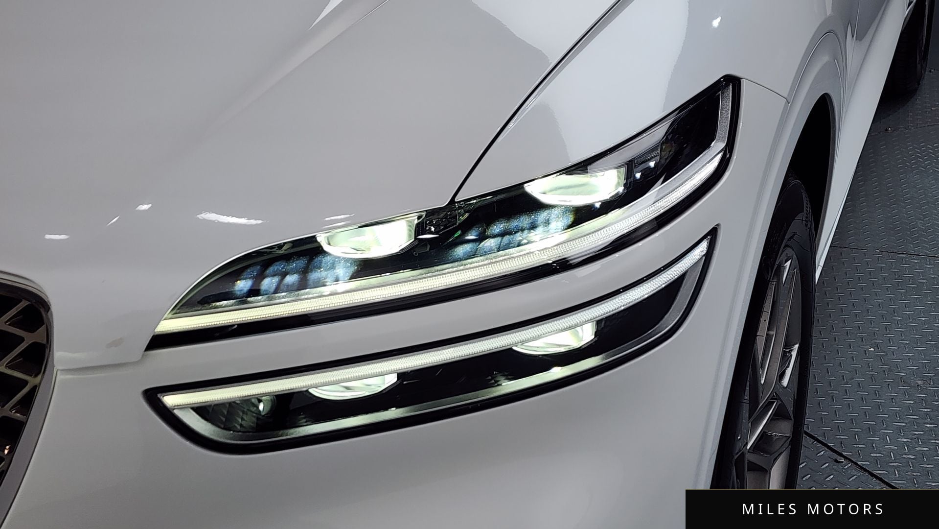Genesis GV70 2023 — миниатюра 8