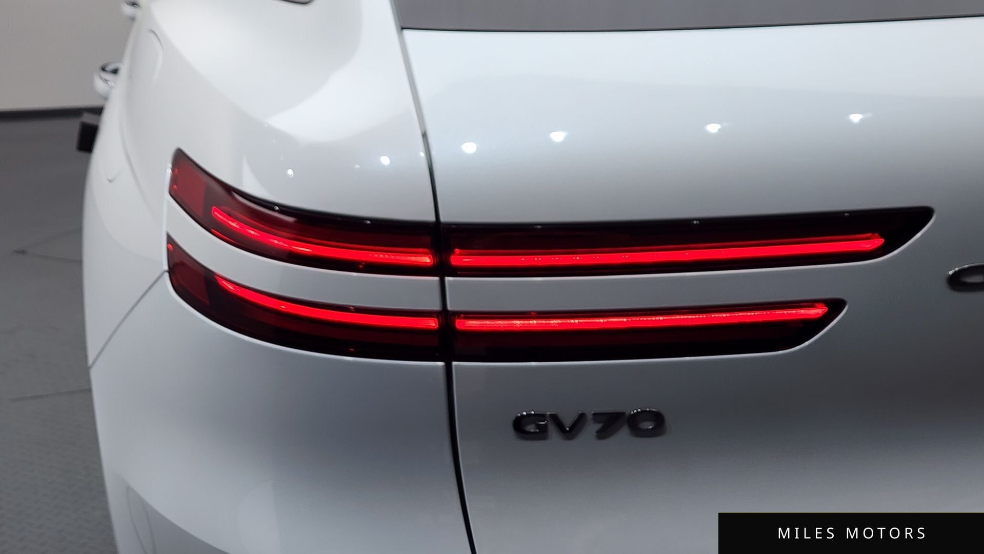 Genesis GV70 2023 — миниатюра 9