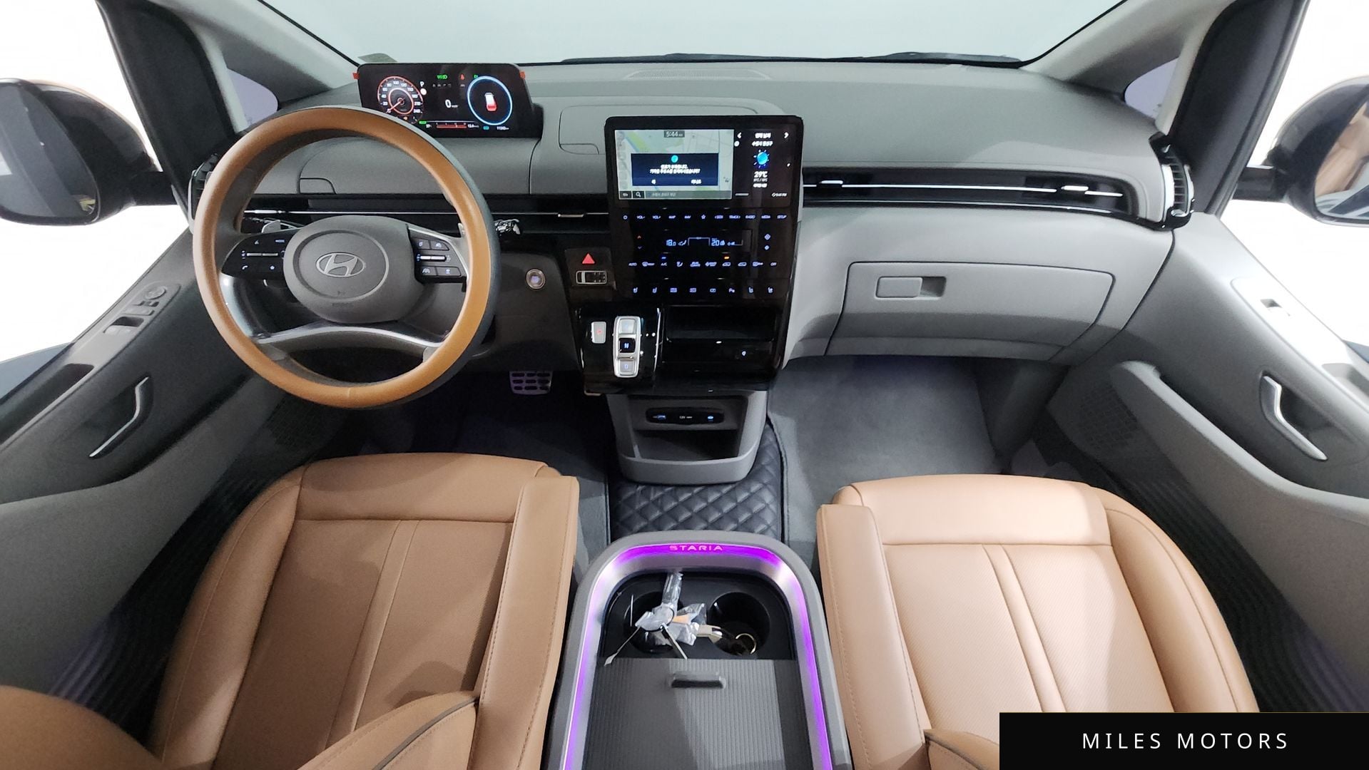 Hyundai Staria 2025 — миниатюра 10