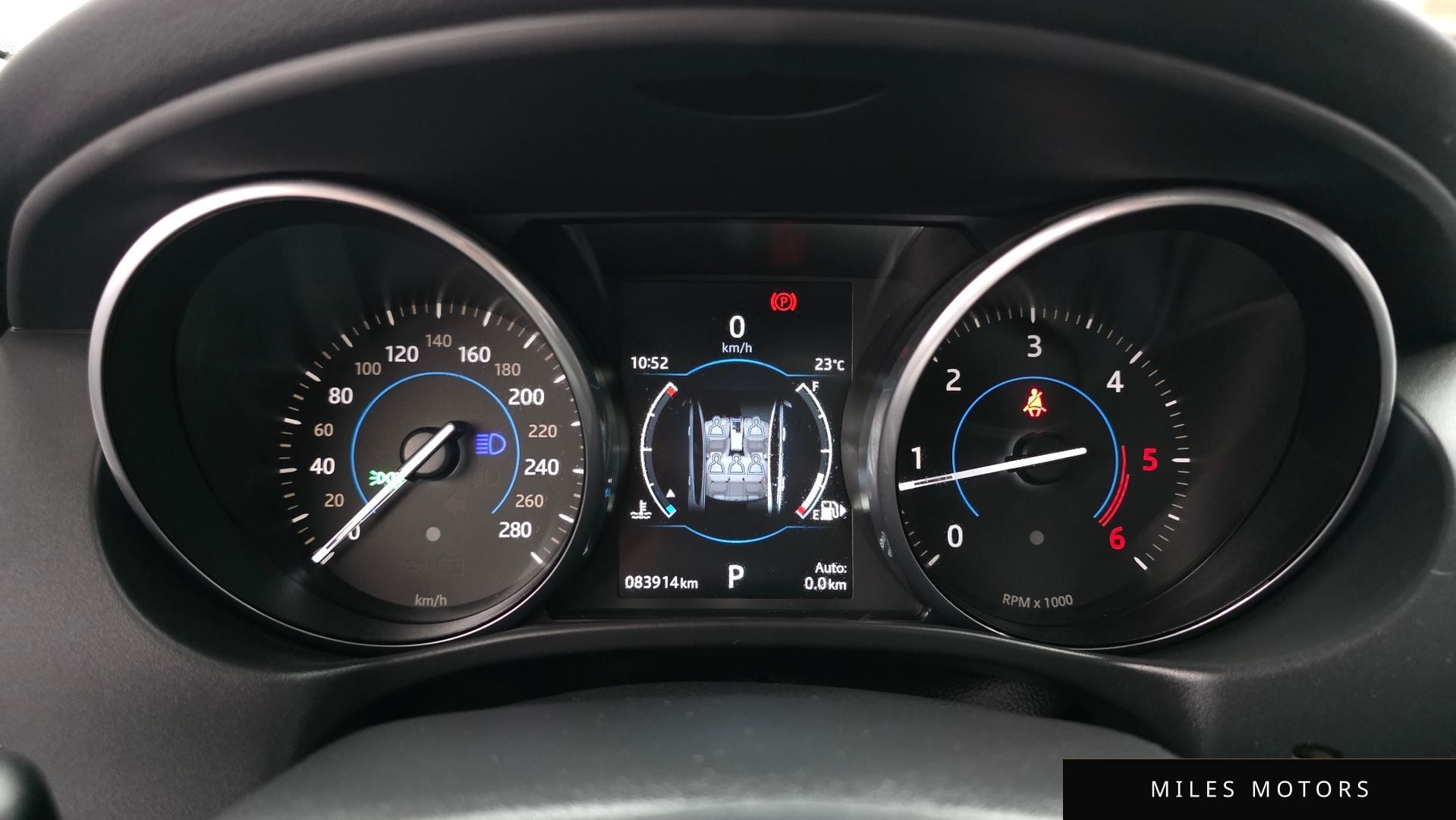 Jaguar XE 2017 — миниатюра 8