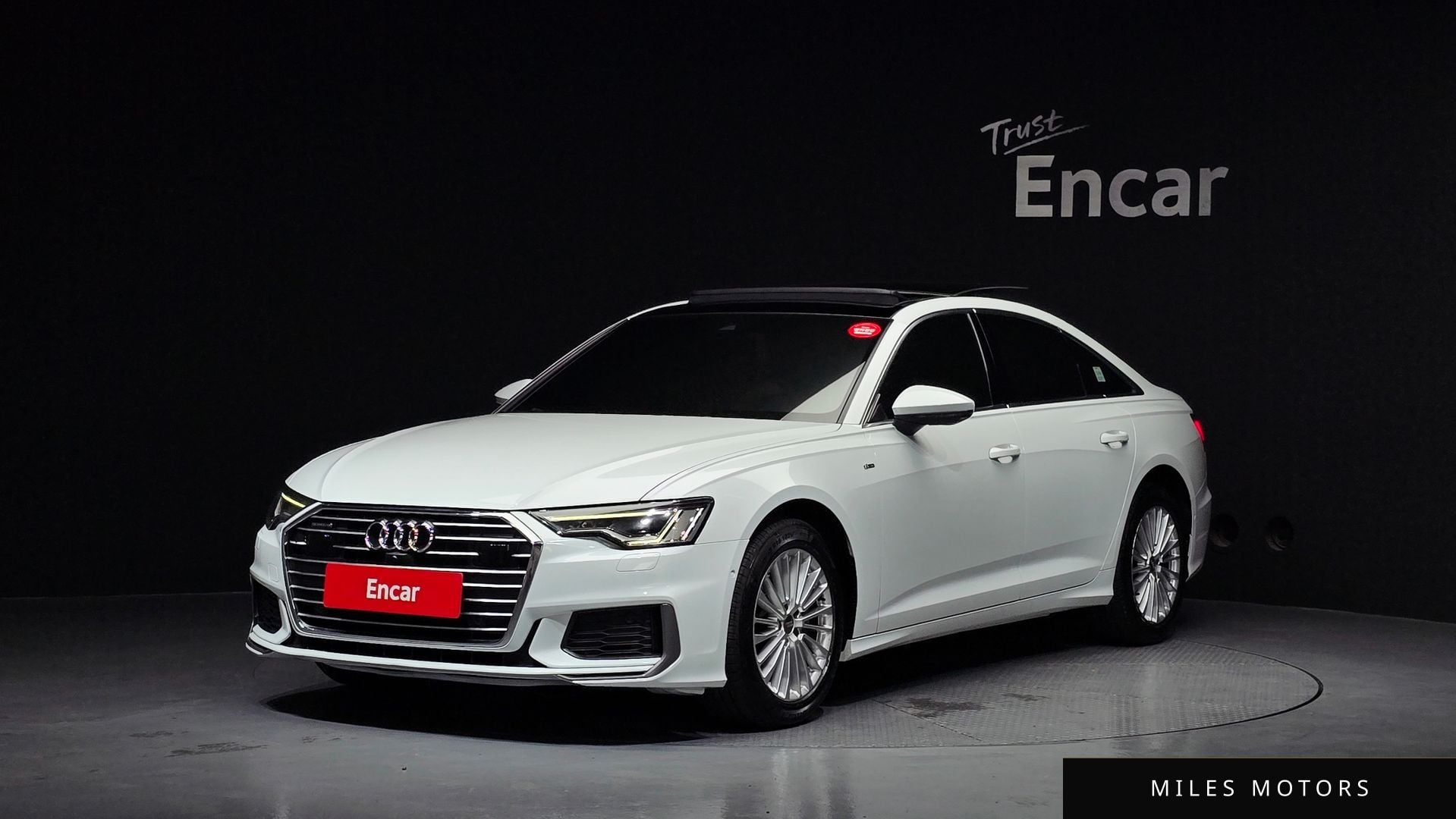 Audi A6 (C8) 2020 — фото 1 из 12