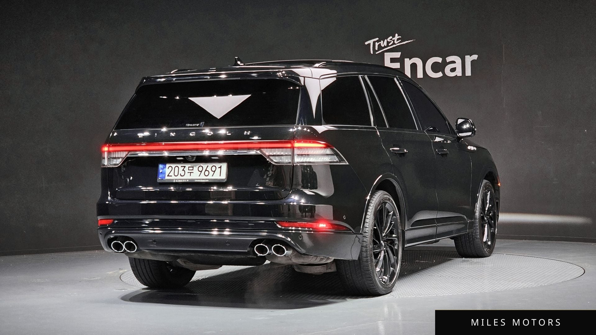 Lincoln Aviator 2023 — миниатюра 2
