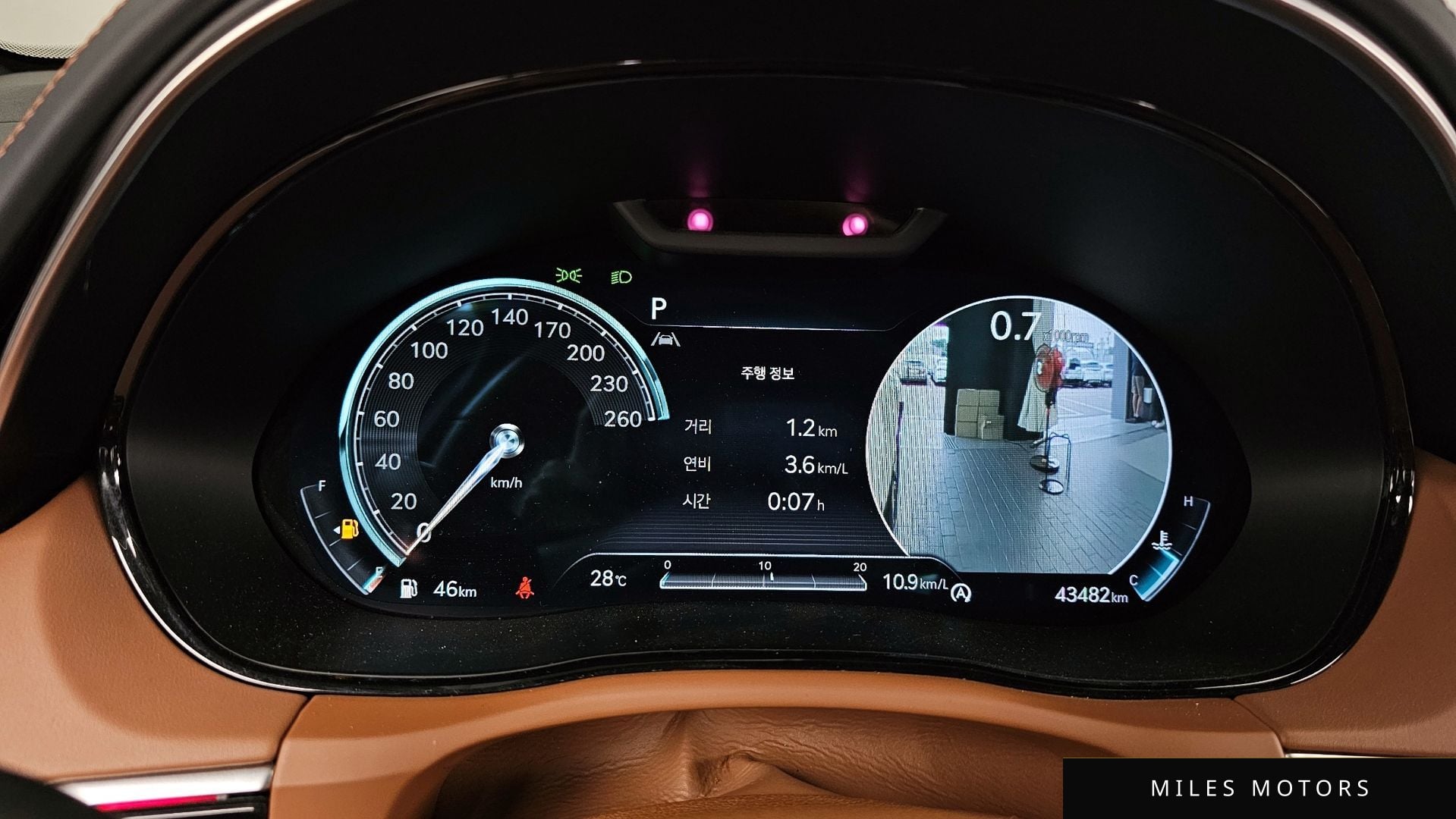 Genesis GV70 2023 — миниатюра 11