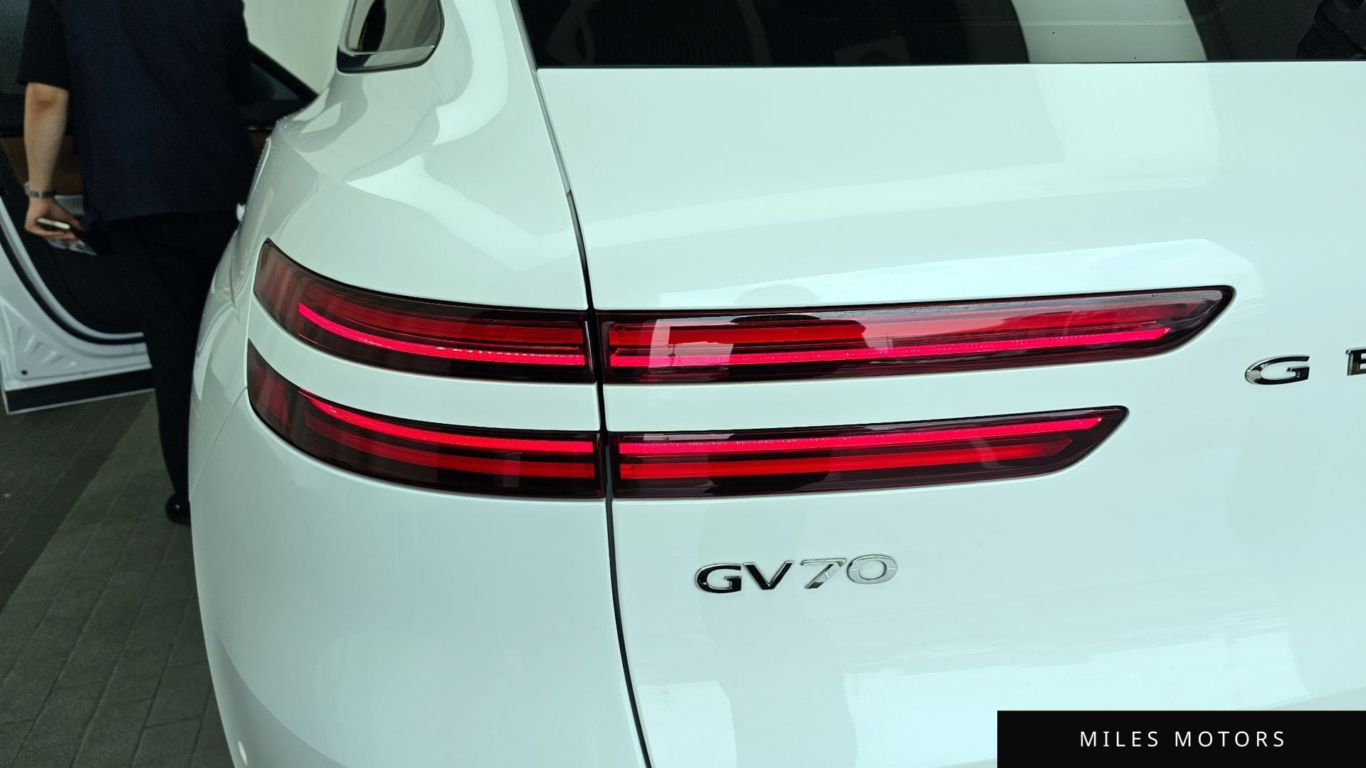 Genesis GV70 2023 — миниатюра 9