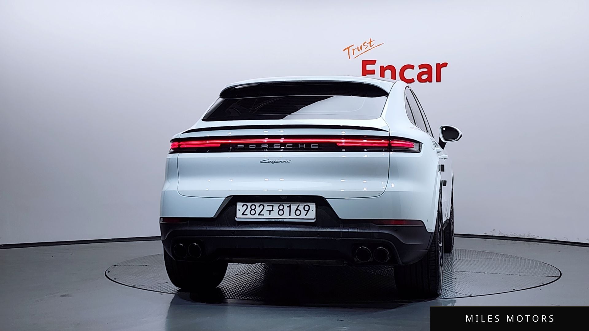 Porsche Cayenne 2024 — миниатюра 4