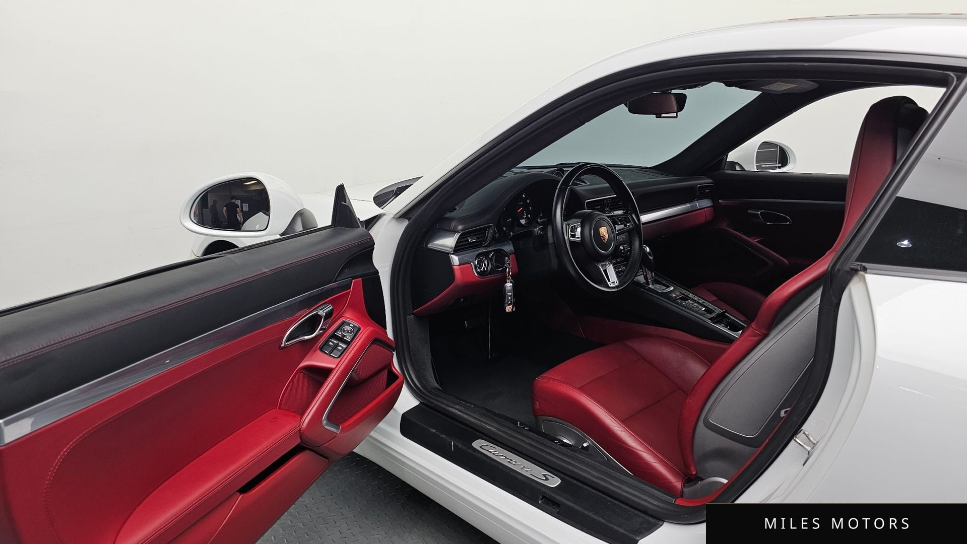 Porsche 911 2017 — миниатюра 12