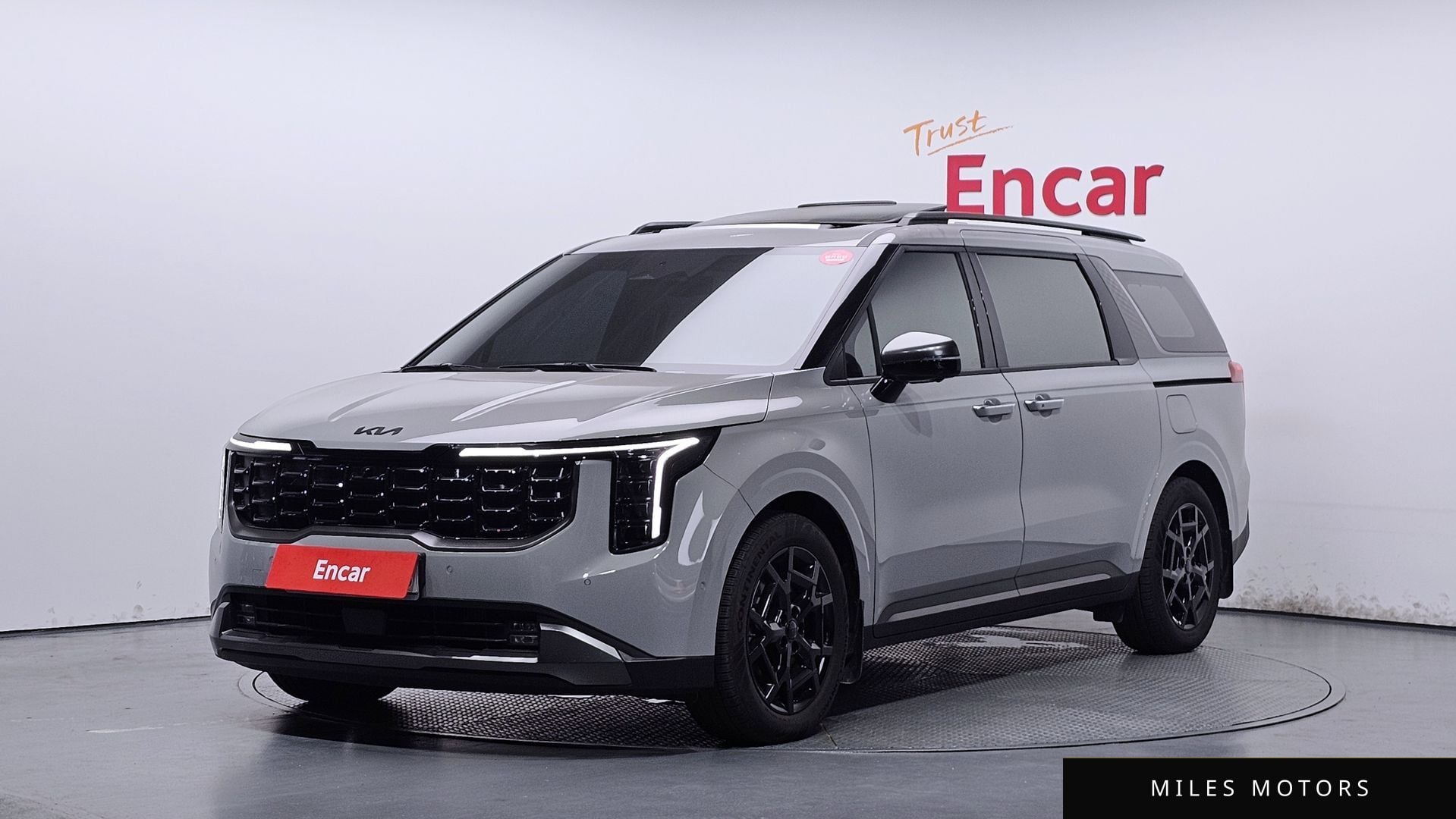Kia Canival 2025 — фото 1 из 12