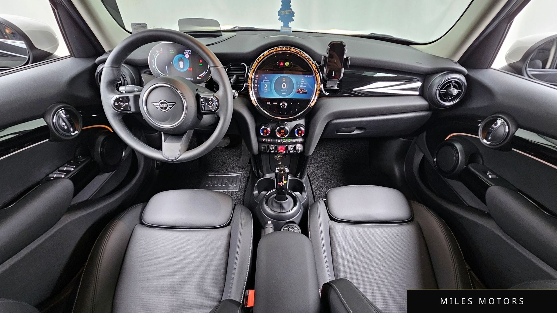 MINI Cooper 2023 — миниатюра 7