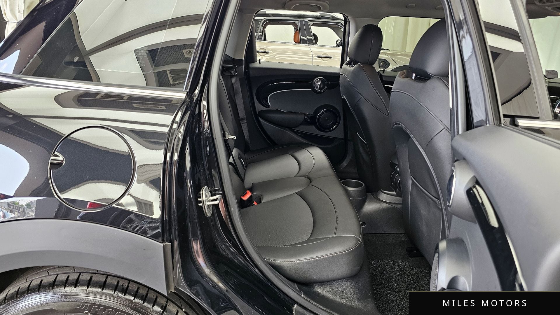 MINI Cooper 2023 — миниатюра 12