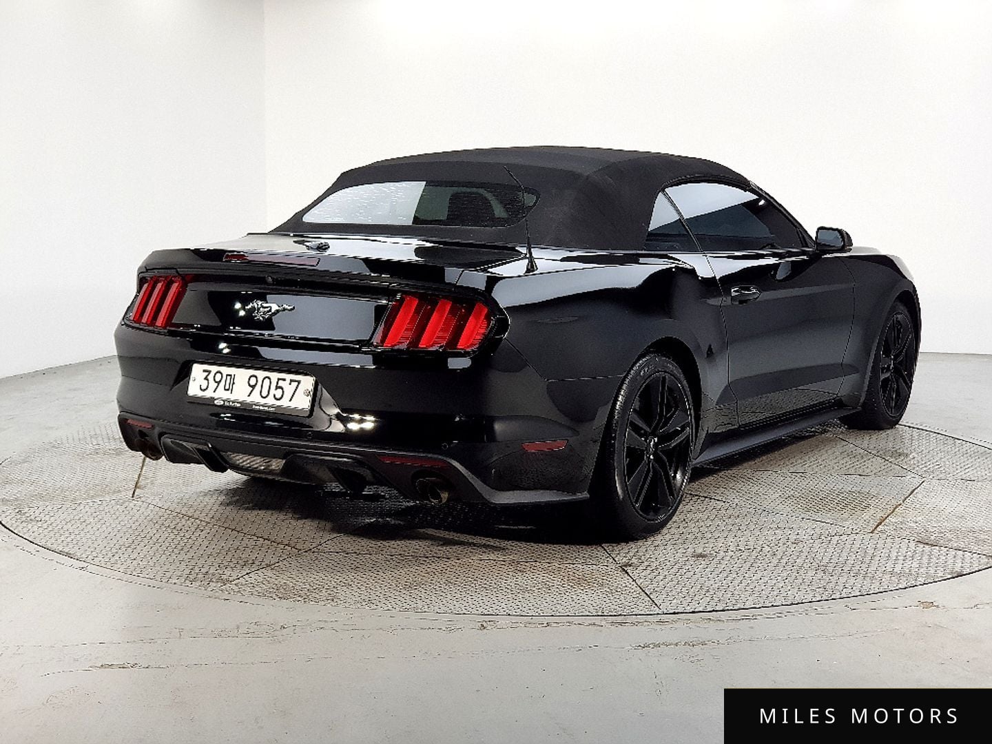 Ford Mustang 2017 — миниатюра 4