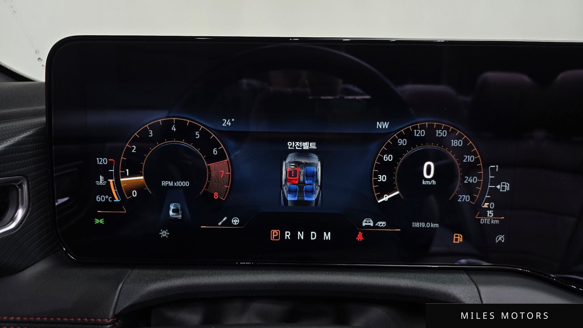 Ford Mustang 2024 — миниатюра 8