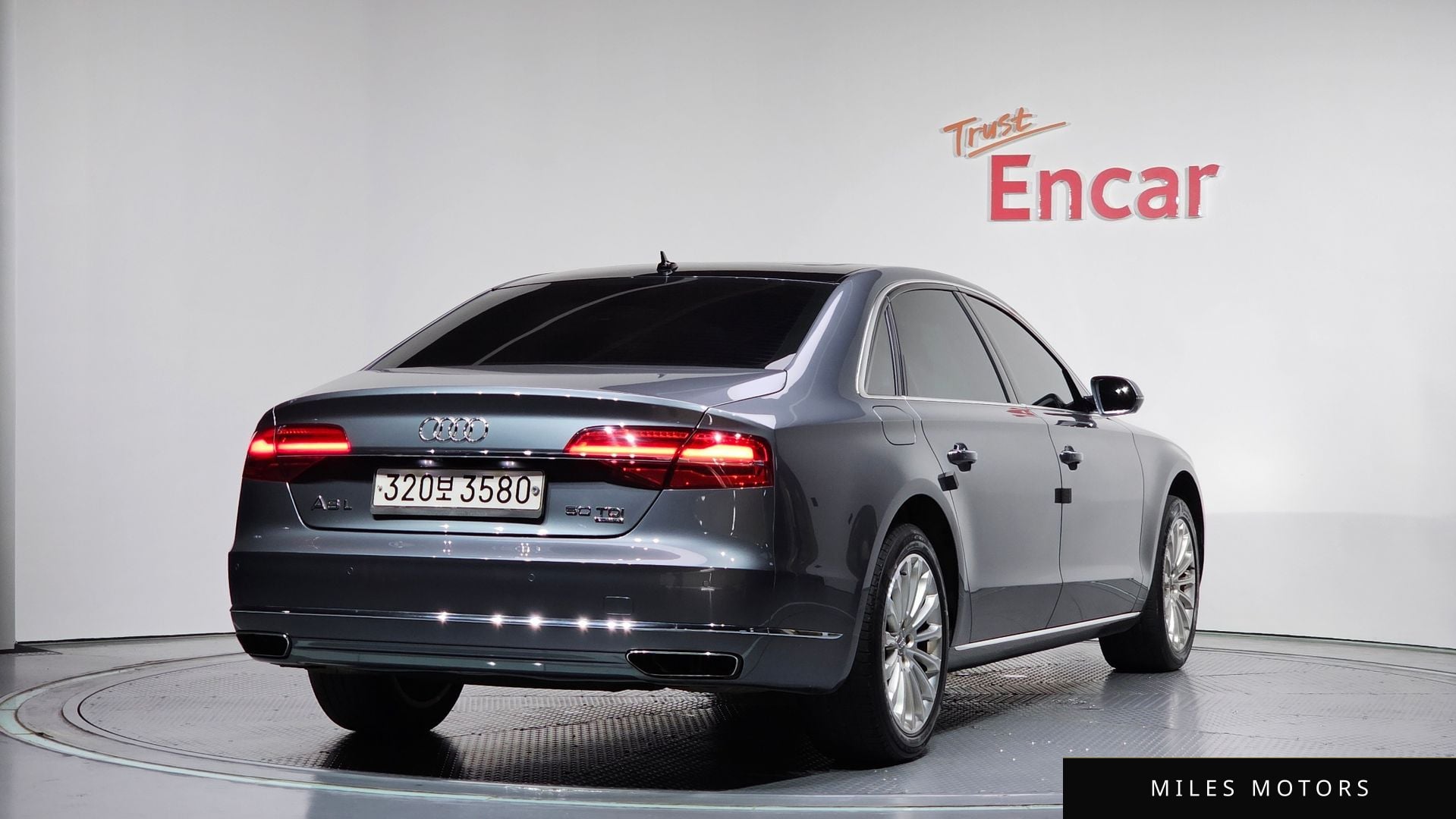 Audi A8 2015 — миниатюра 2