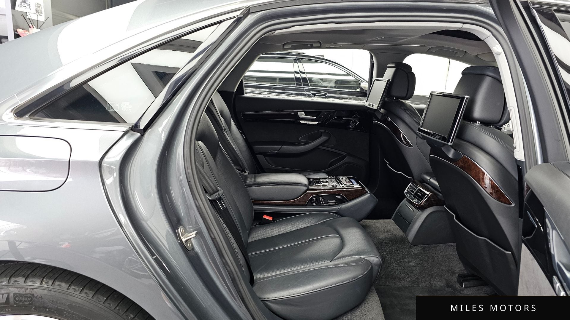 Audi A8 2015 — миниатюра 12