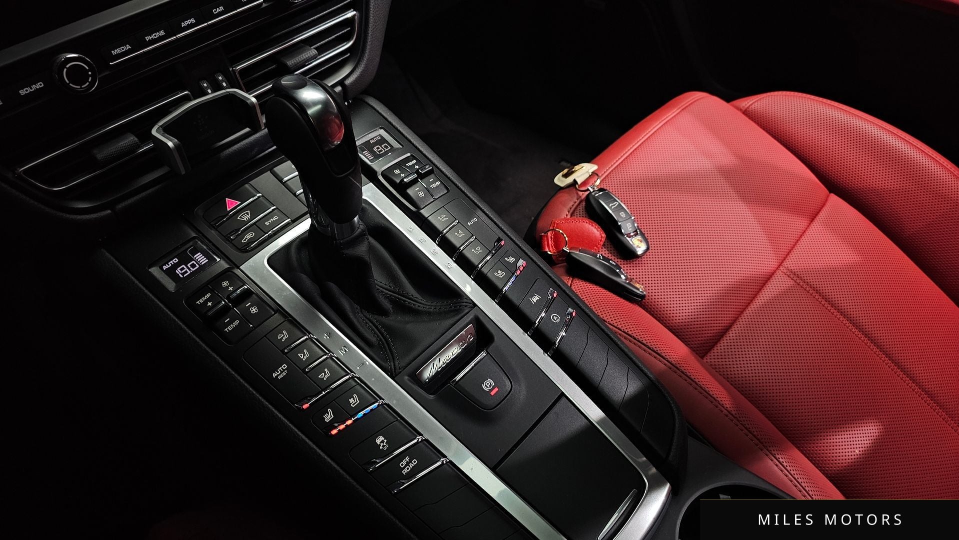 Porsche Macan 2021 — миниатюра 11