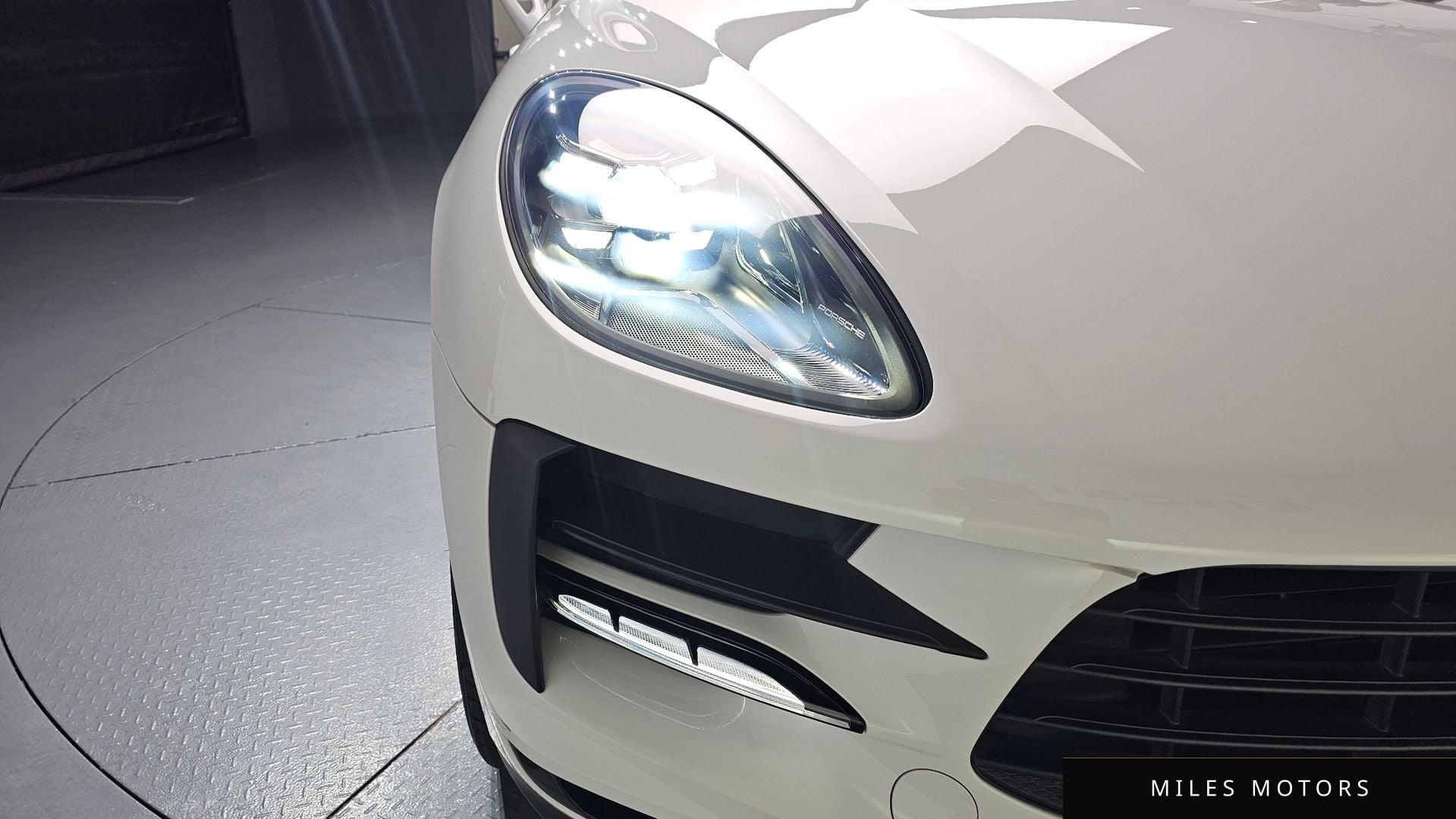 Porsche Macan 2021 — миниатюра 7