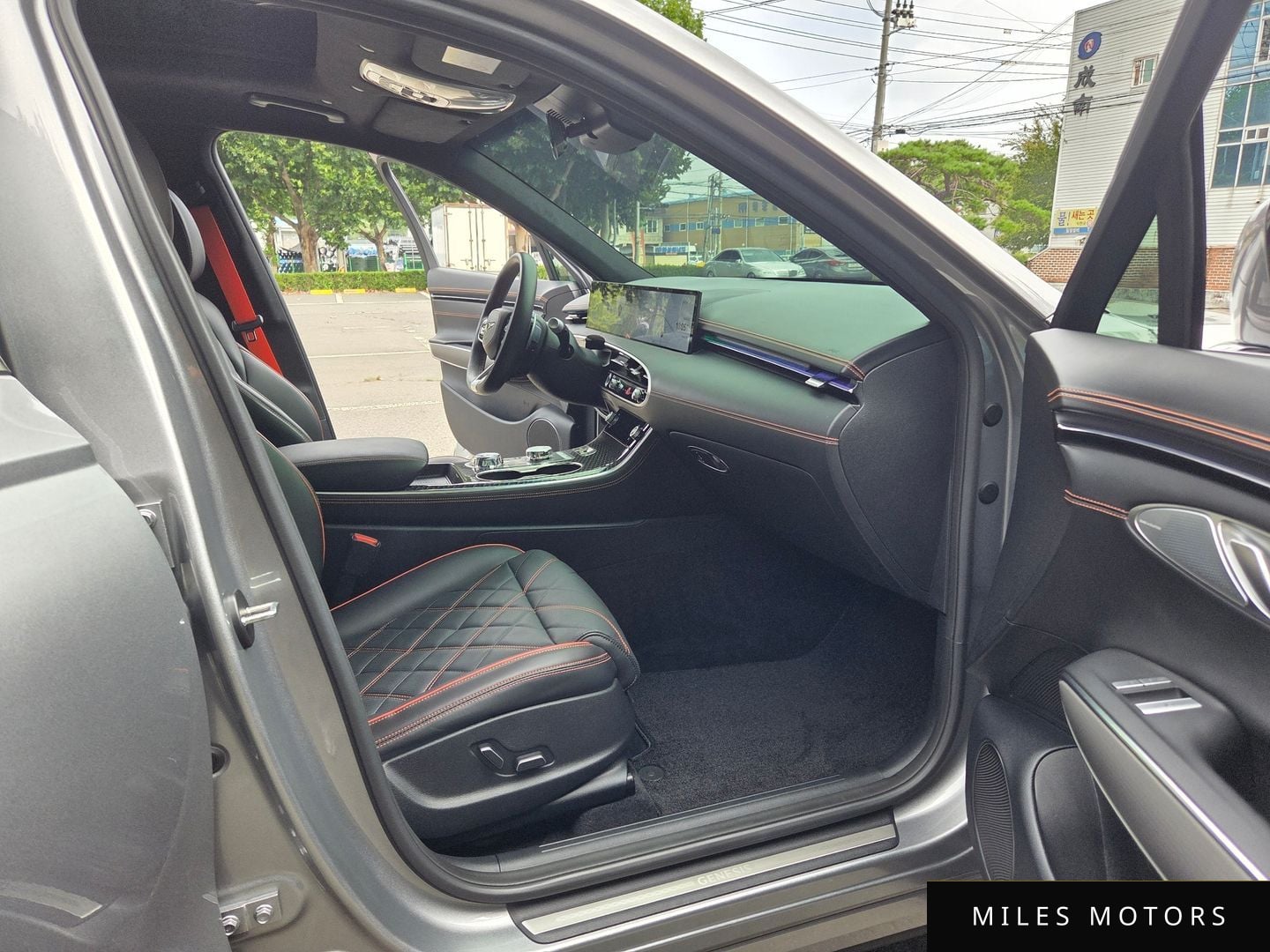 Genesis GV70 2025 — миниатюра 11