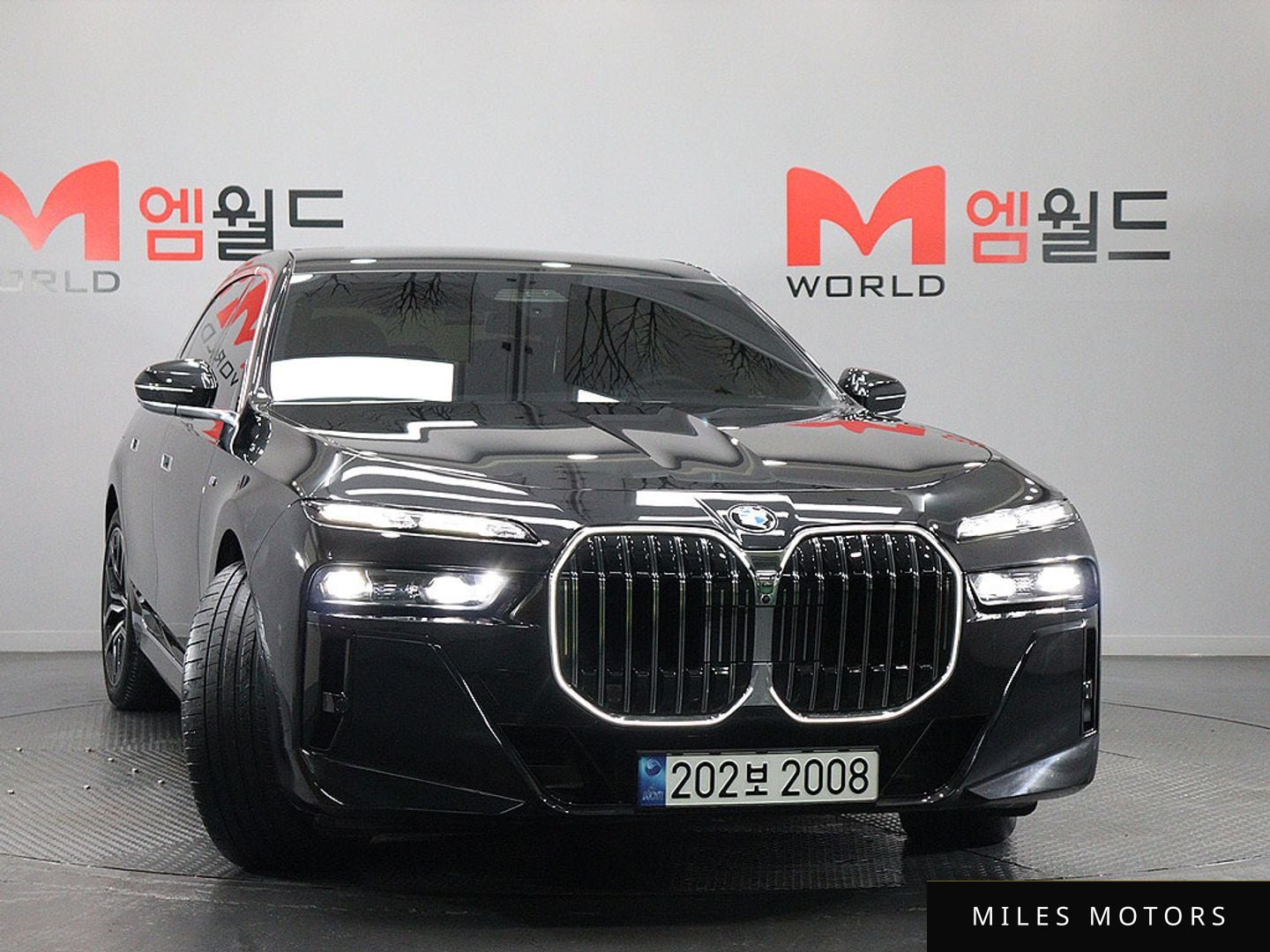 BMW 7 Series (G70) 2023 — миниатюра 3