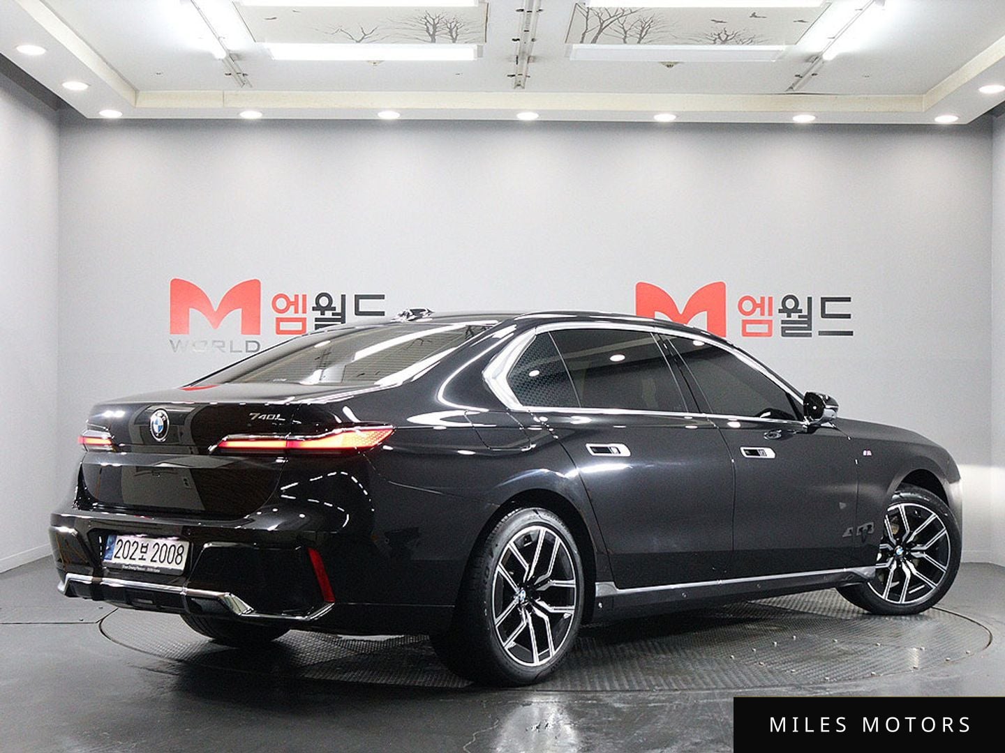 BMW 7 Series (G70) 2023 — миниатюра 4