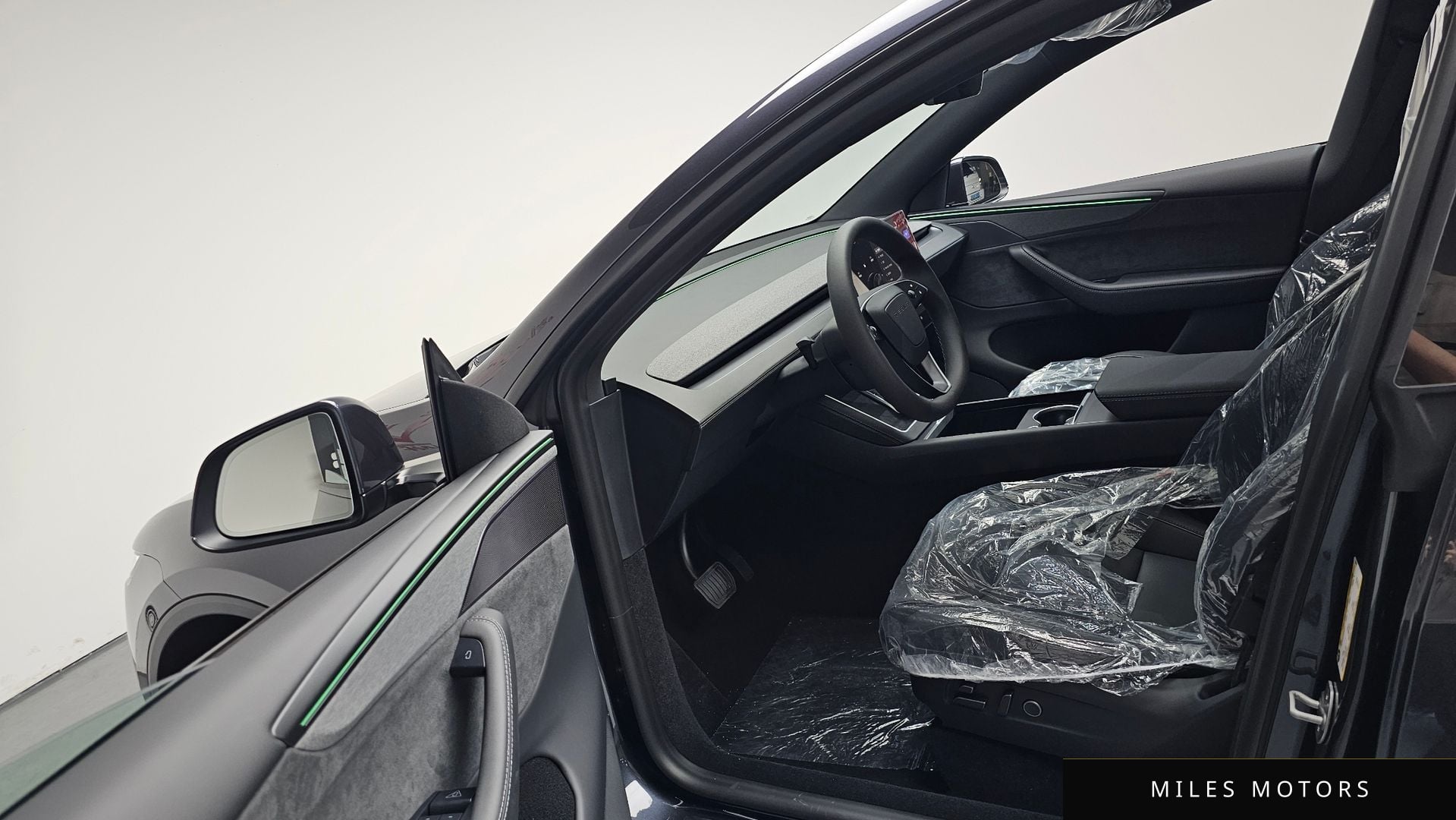 Tesla Model Y 2026 — миниатюра 12
