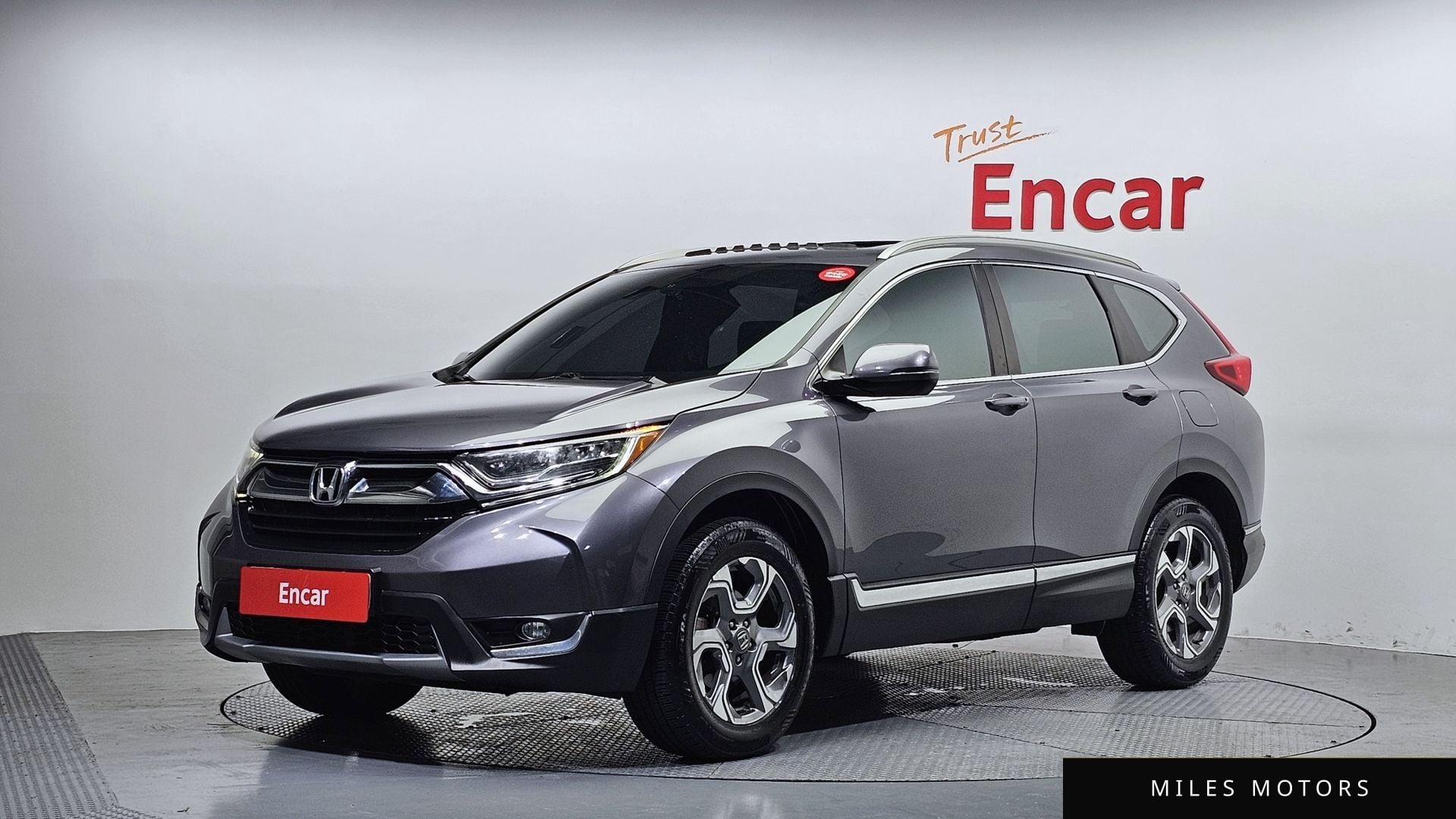 Honda CR-V 2017 — фото 1 из 12