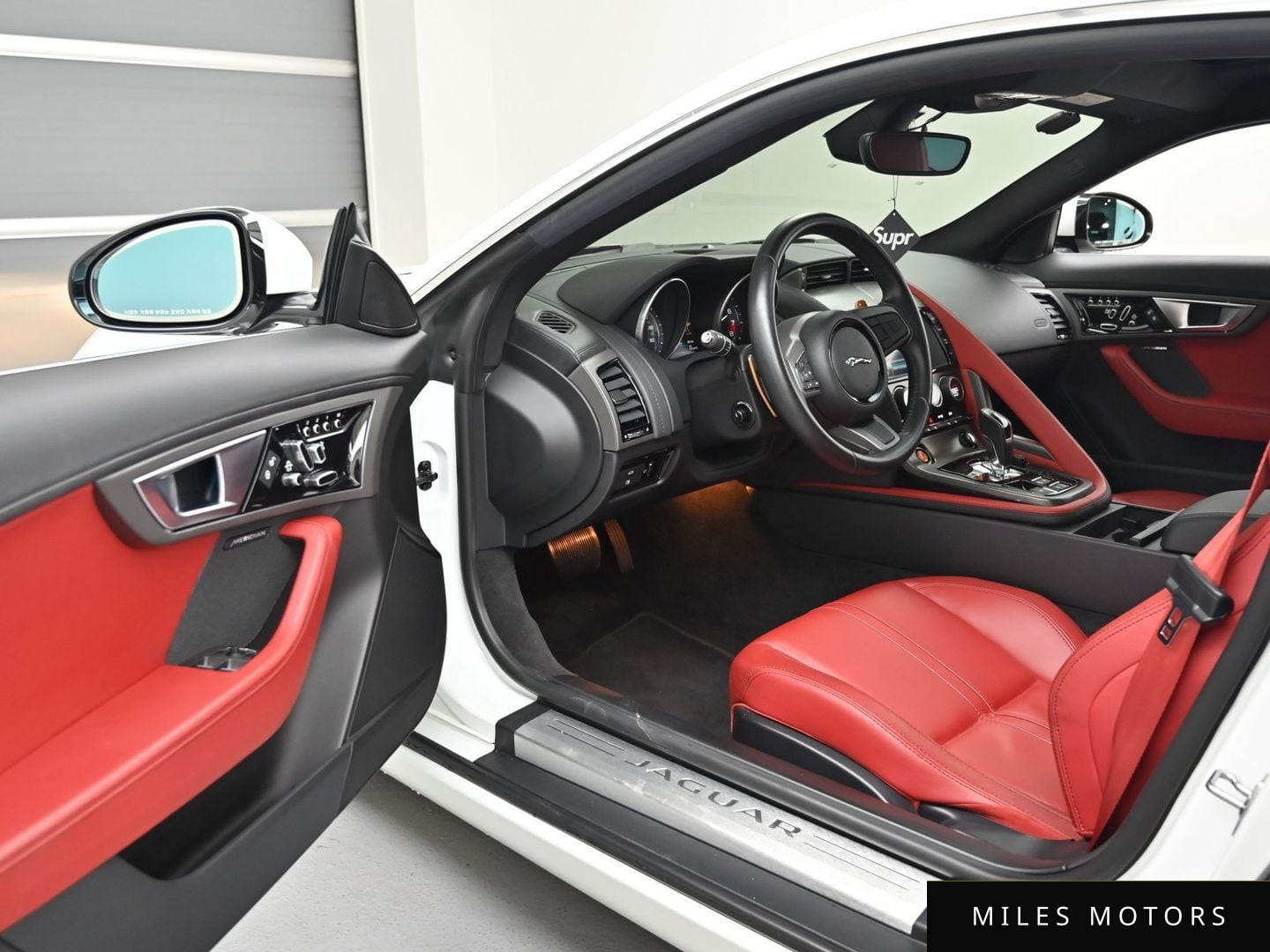 Jaguar F-TYPE 2015 — миниатюра 11