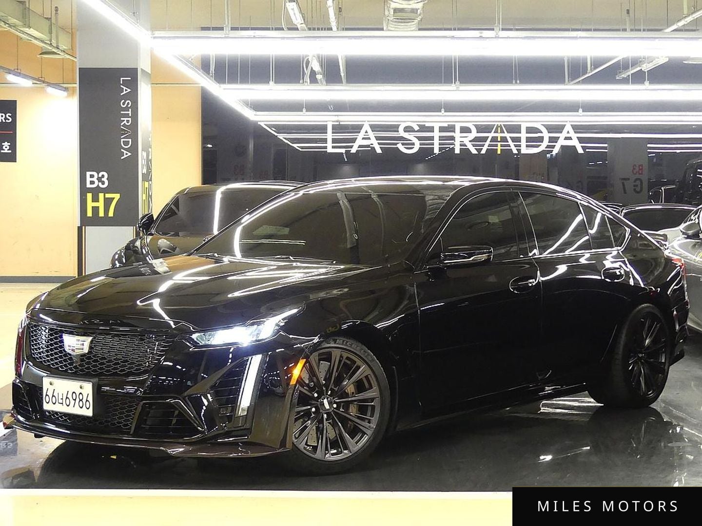 Cadillac CT5-V 2022 — миниатюра 2
