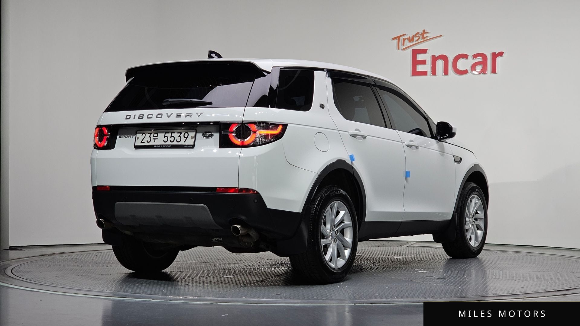 Land Rover Discovery Sport 2017 — миниатюра 2