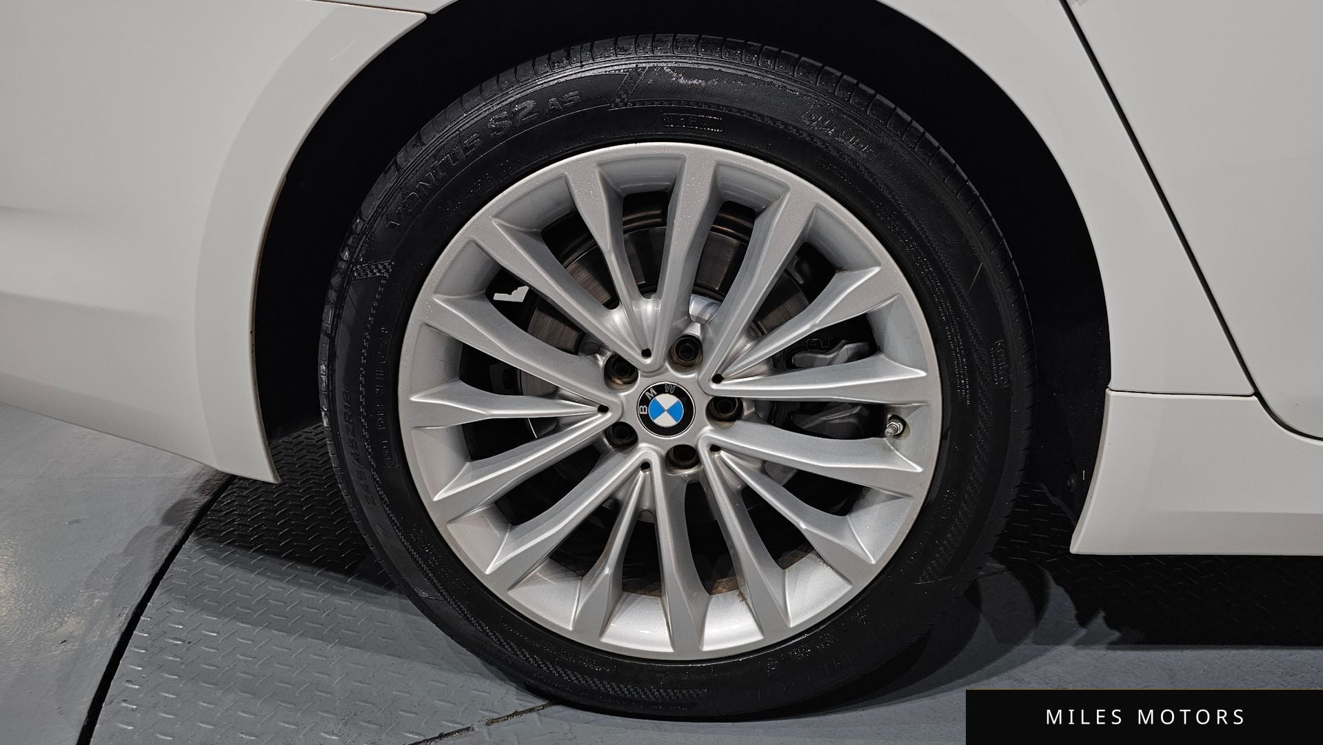 BMW 5 Series (G30) 2018 — миниатюра 7