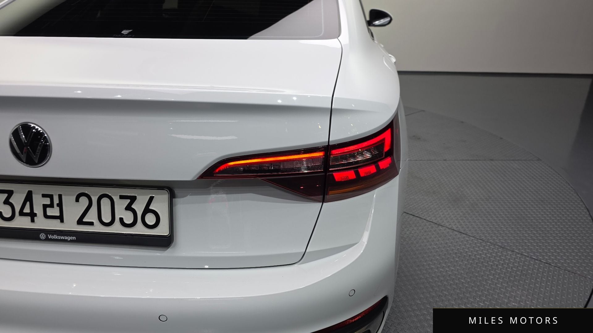 Volkswagen Jetta 2023 — миниатюра 9
