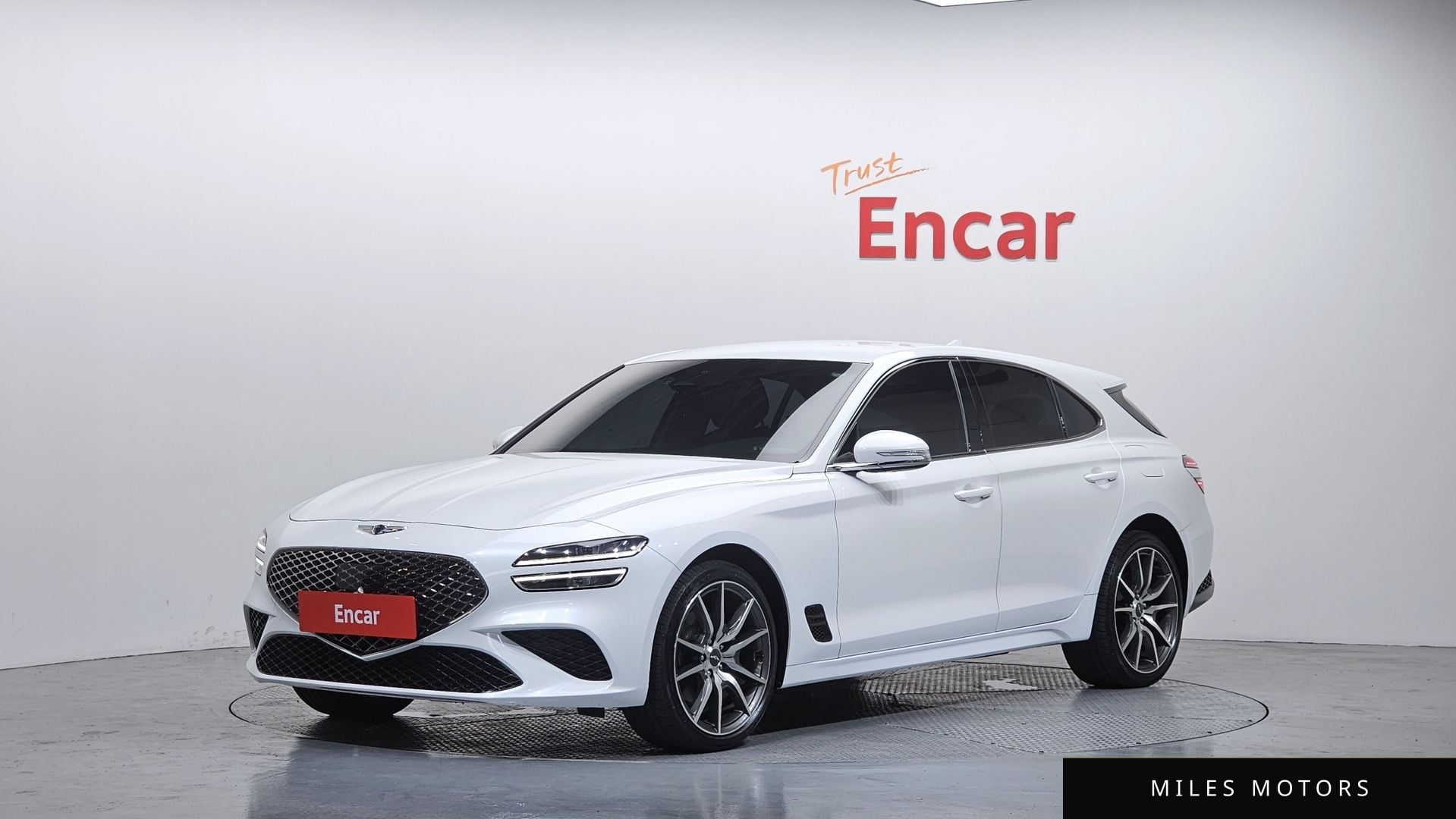 Genesis G70 2023 — фото 1 из 12
