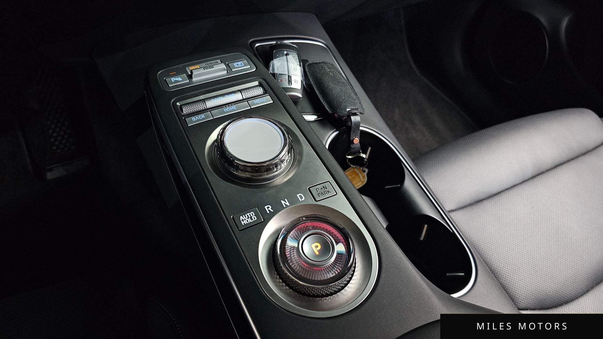 Genesis GV70 2021 — миниатюра 11