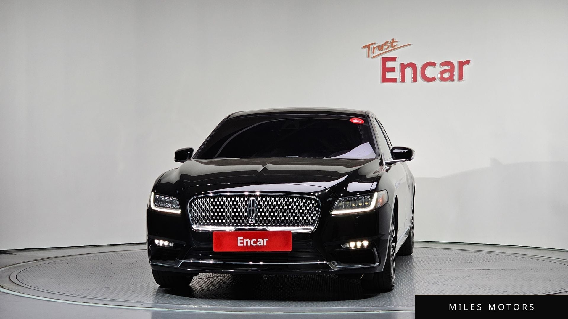 Lincoln Continental 2018 — миниатюра 3