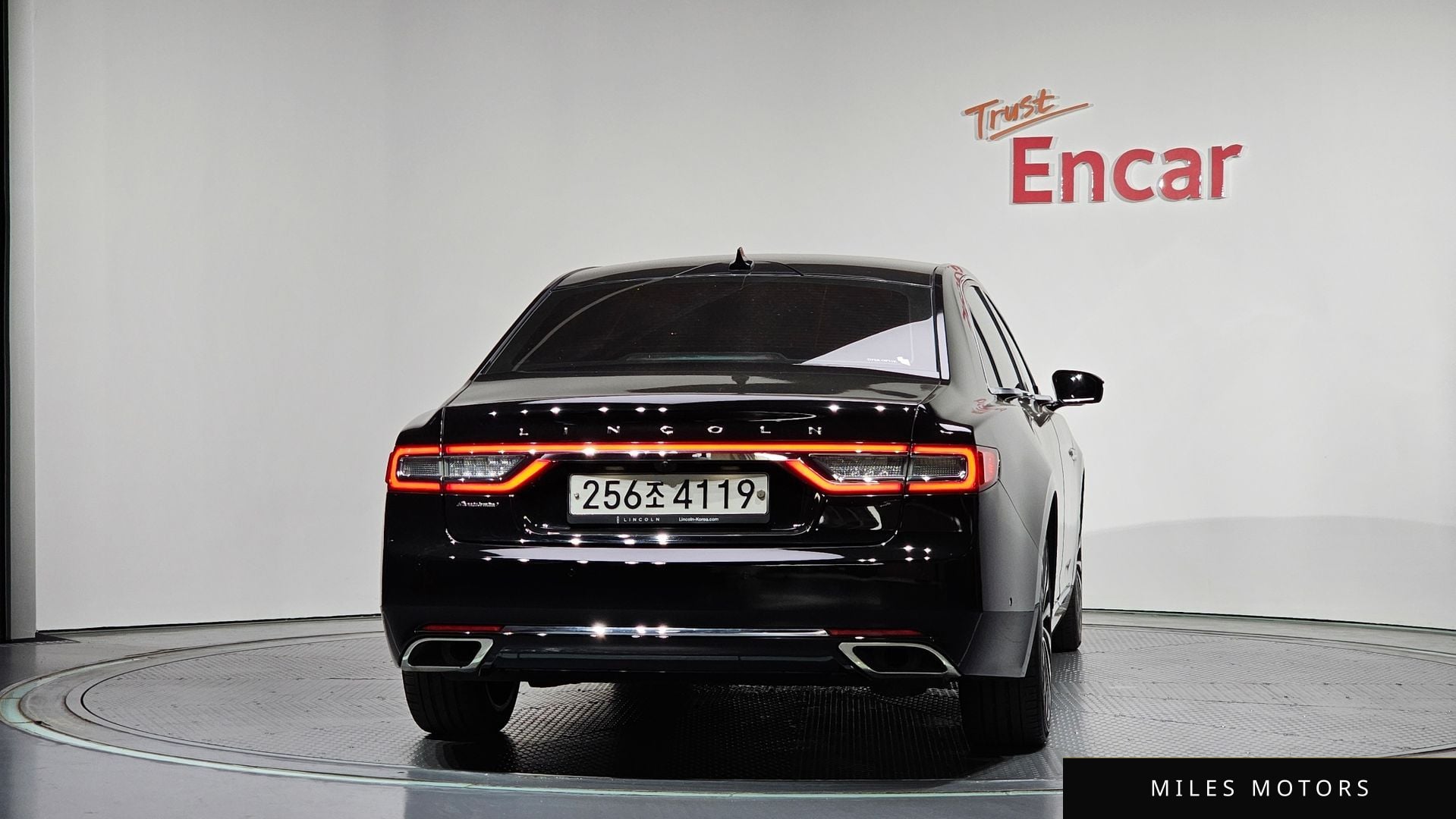 Lincoln Continental 2018 — миниатюра 4