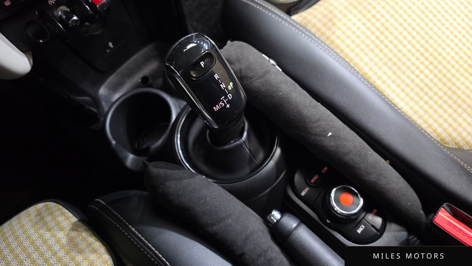 MINI Cooper 2022 — миниатюра 12