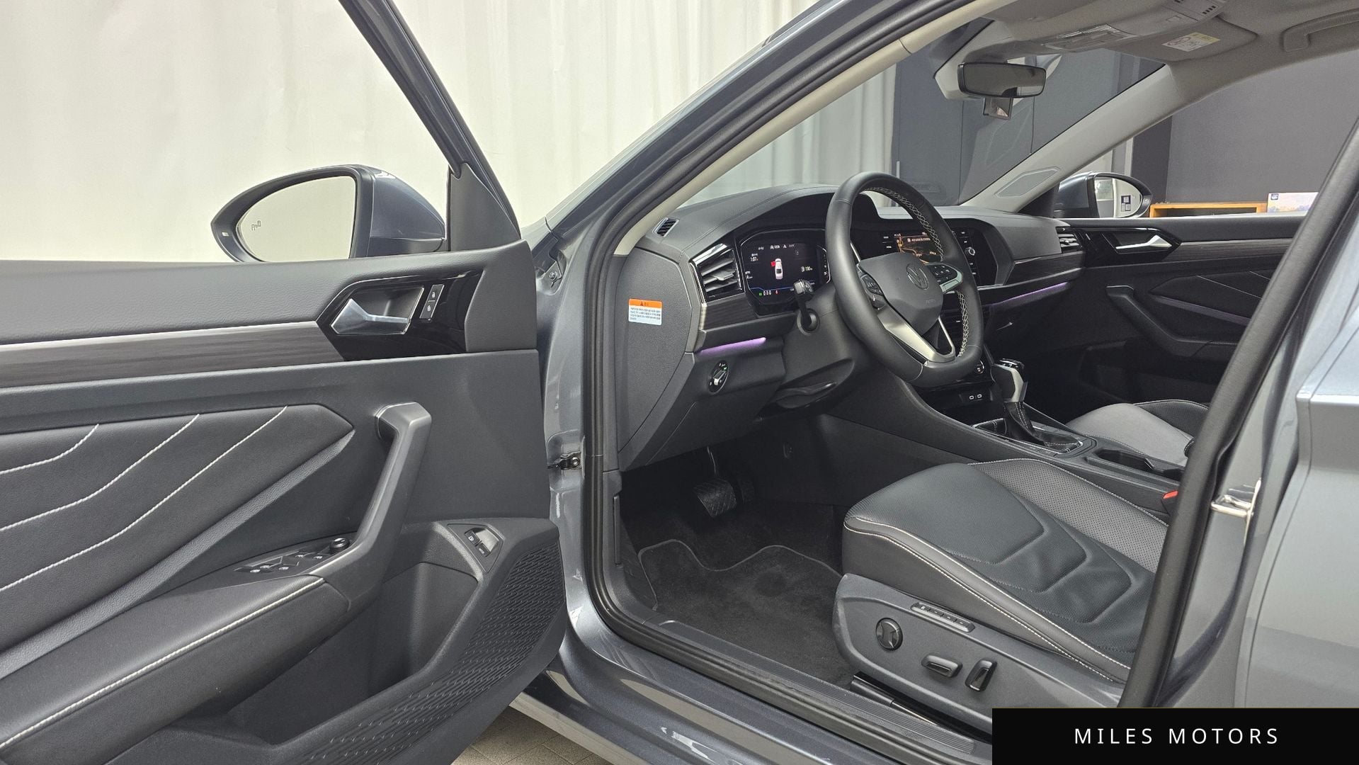 Volkswagen Jetta 2023 — миниатюра 10