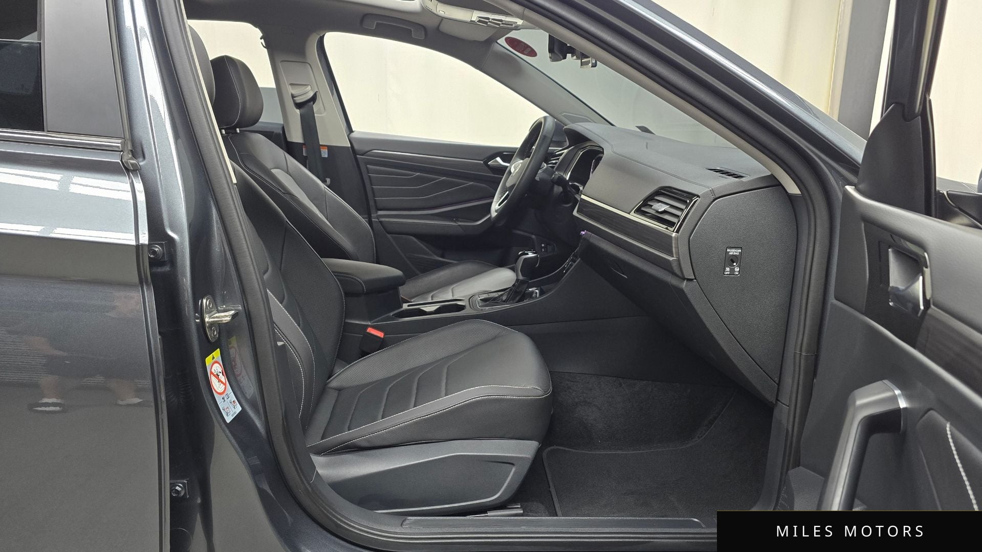 Volkswagen Jetta 2023 — миниатюра 11