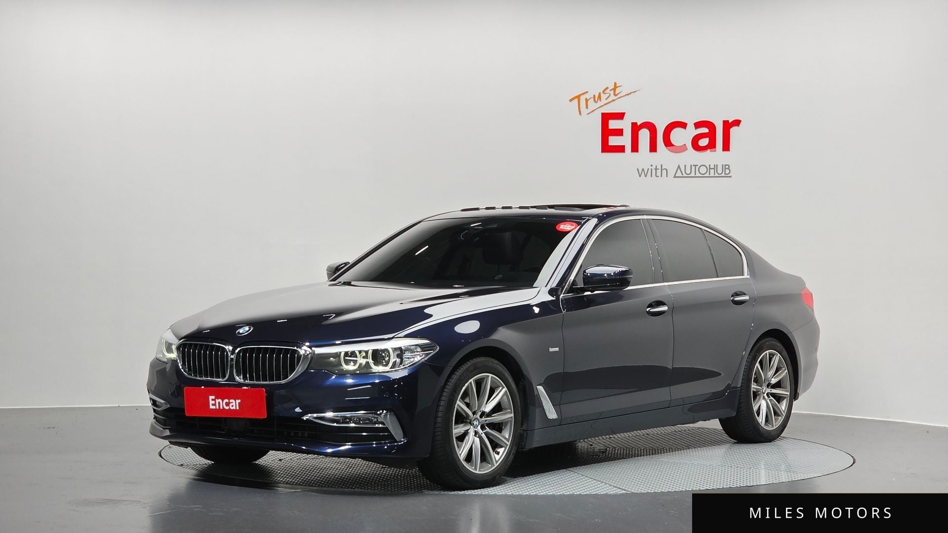 BMW 5 Series (G30) 2018 — фото 1 из 12