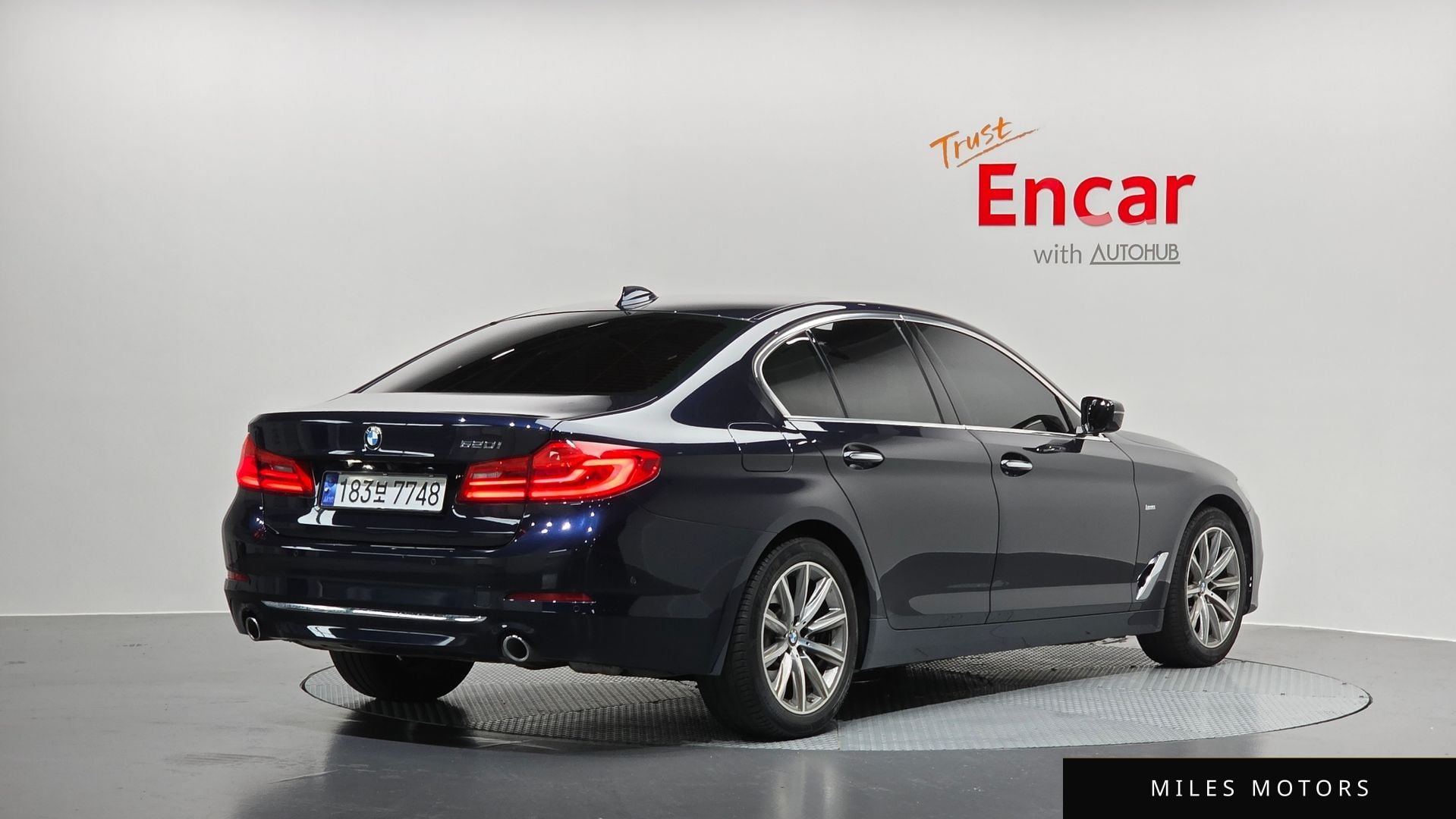 BMW 5 Series (G30) 2018 — миниатюра 2