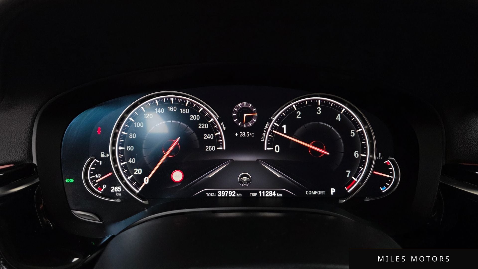 BMW 5 Series (G30) 2018 — миниатюра 11