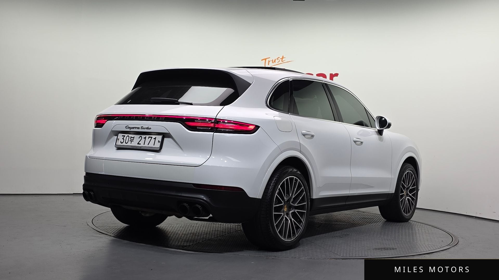 Porsche Cayenne 2019 — миниатюра 2