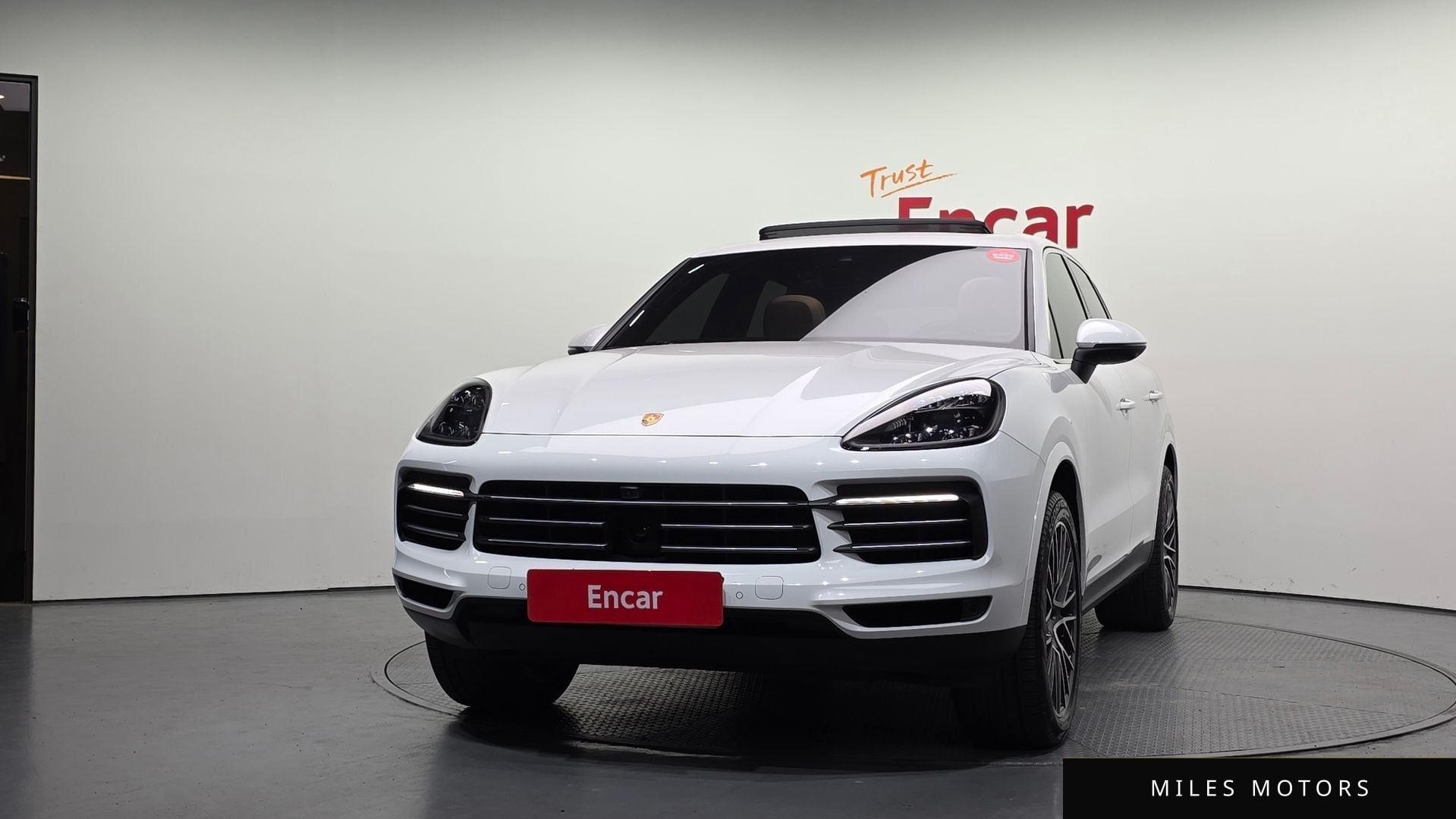 Porsche Cayenne 2019 — миниатюра 3