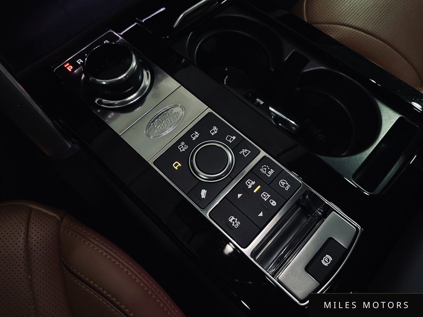 Land Rover Discovery 2017 — миниатюра 9