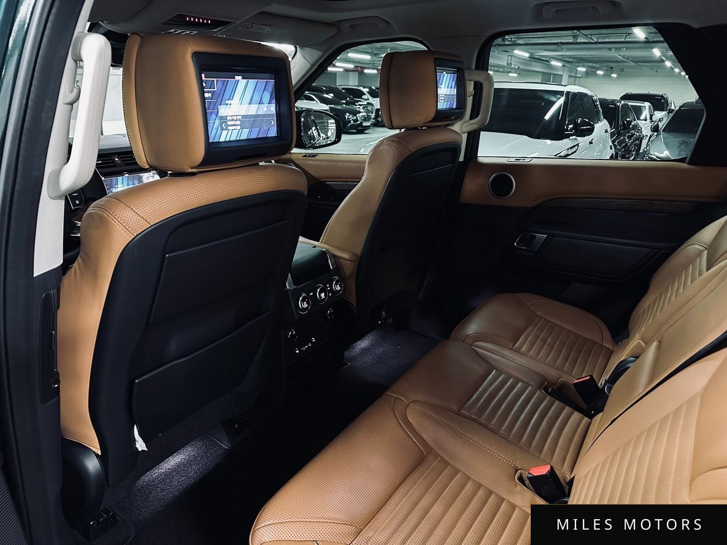 Land Rover Discovery 2017 — миниатюра 11