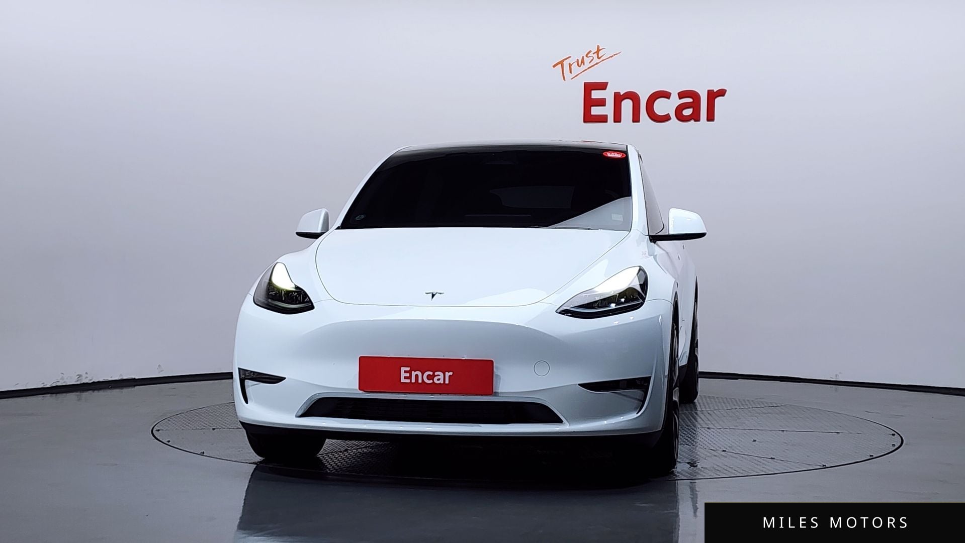 Tesla Model Y 2024 — миниатюра 3